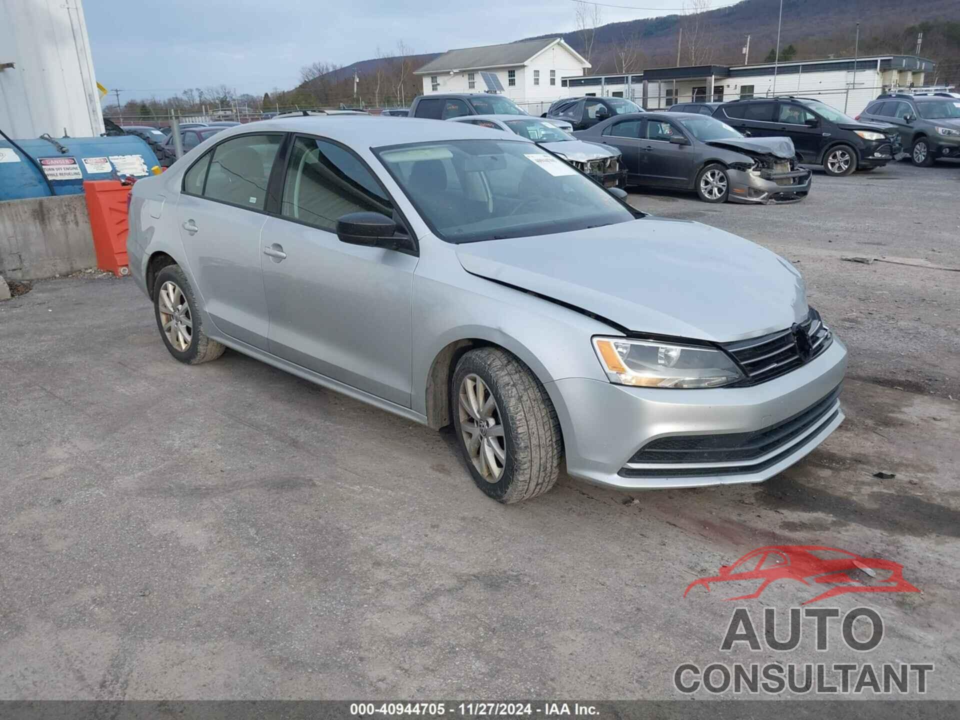 VOLKSWAGEN JETTA 2015 - 3VWD17AJ1FM321157