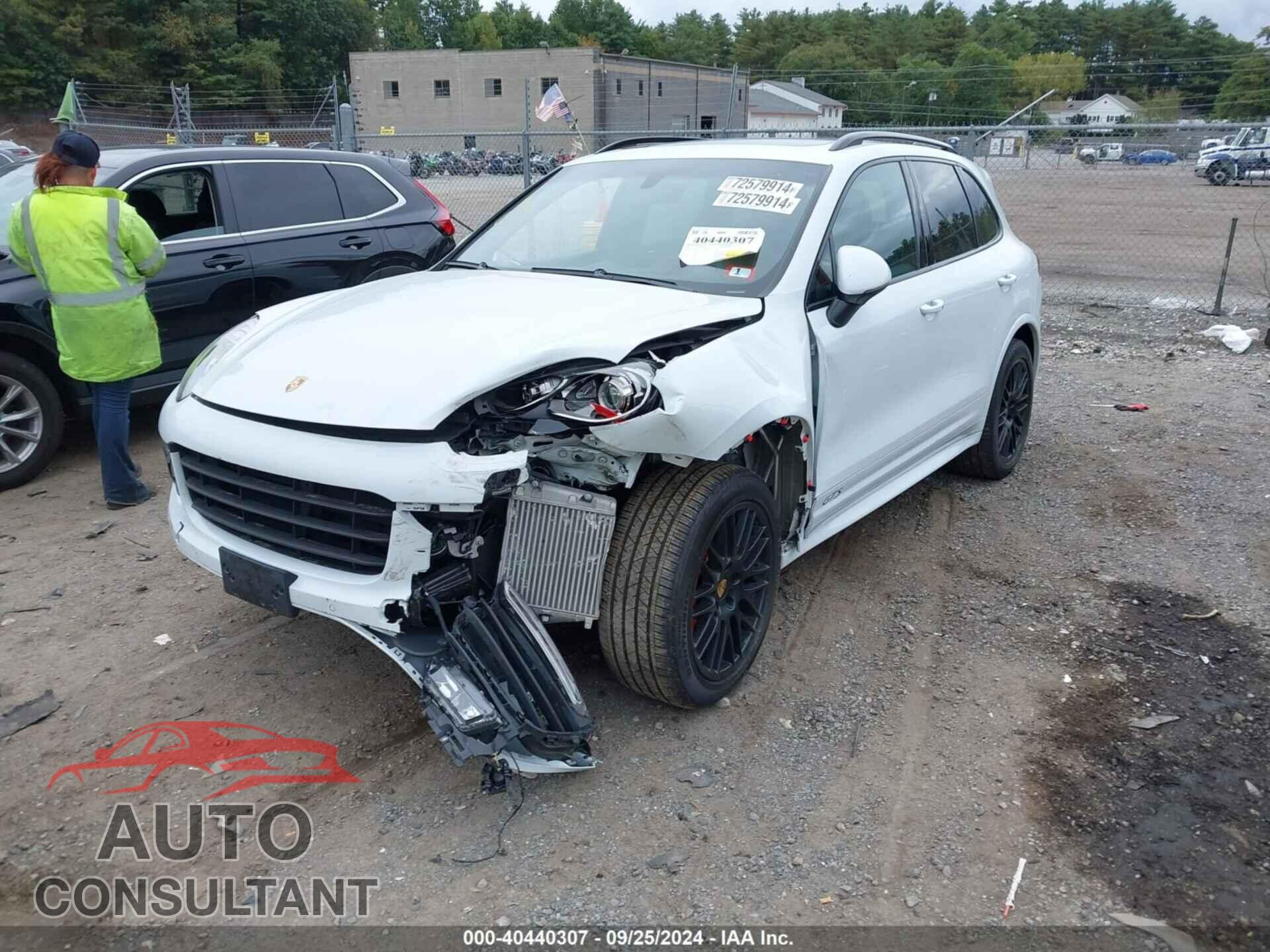 PORSCHE CAYENNE 2017 - WP1AD2A23HLA84005