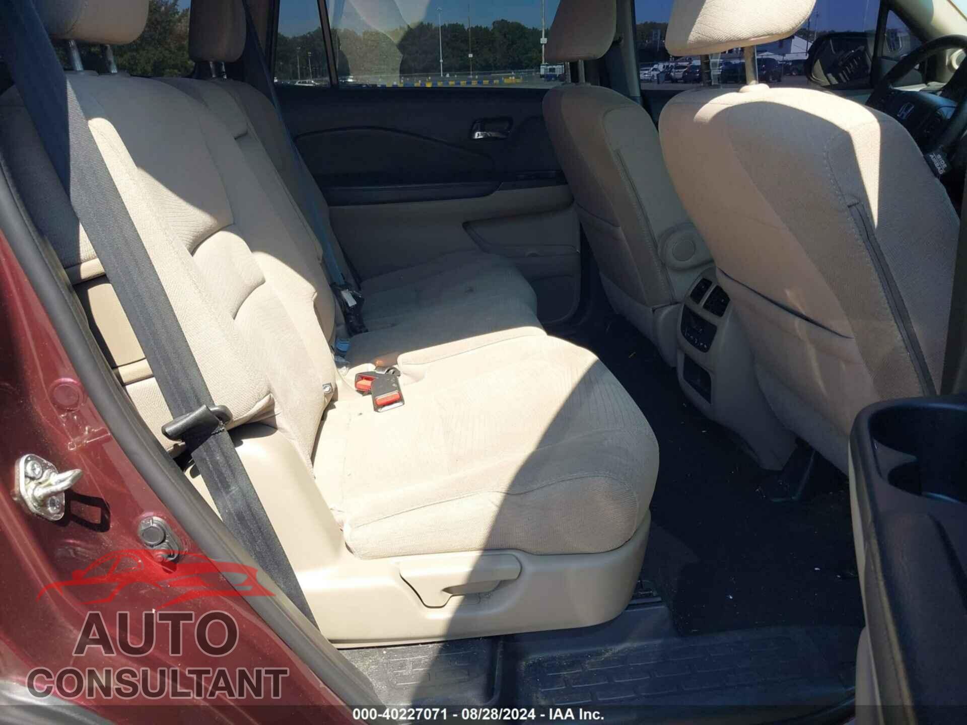 HONDA PILOT 2017 - 5FNYF5H36HB008193