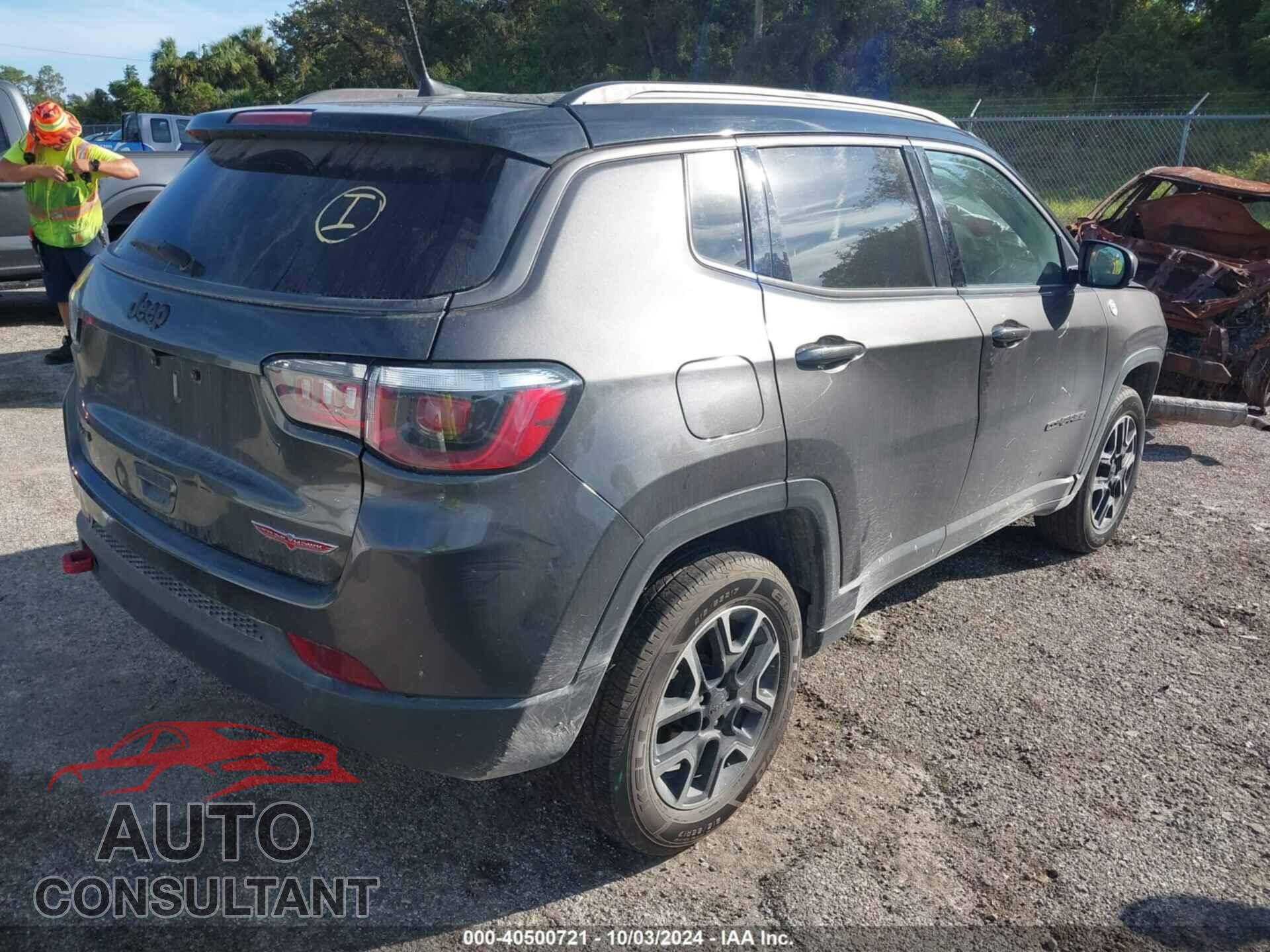 JEEP COMPASS 2019 - 3C4NJDDB4KT650073