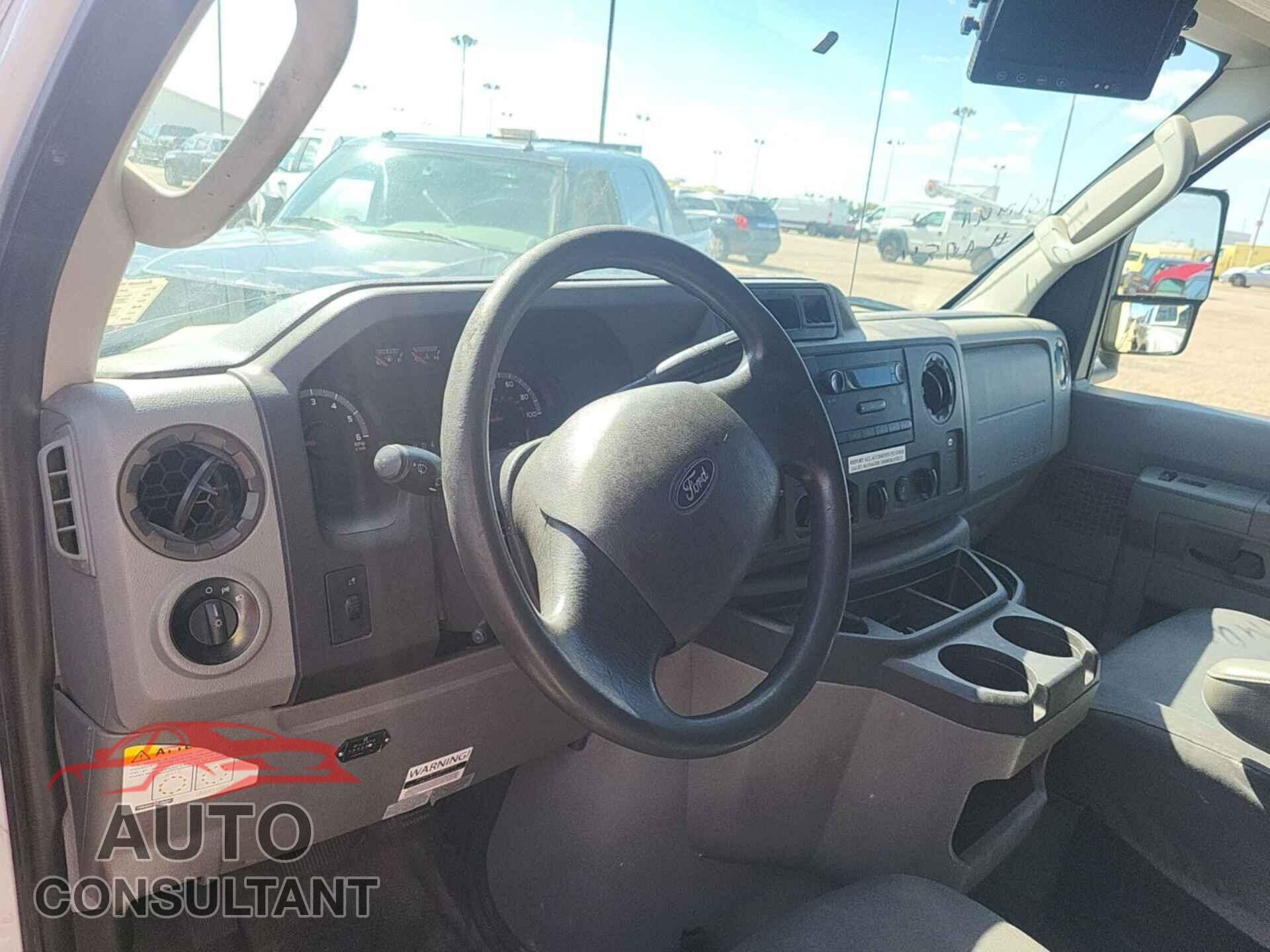 FORD ECONOLINE 2018 - 1FDXE4FS4JDC24930