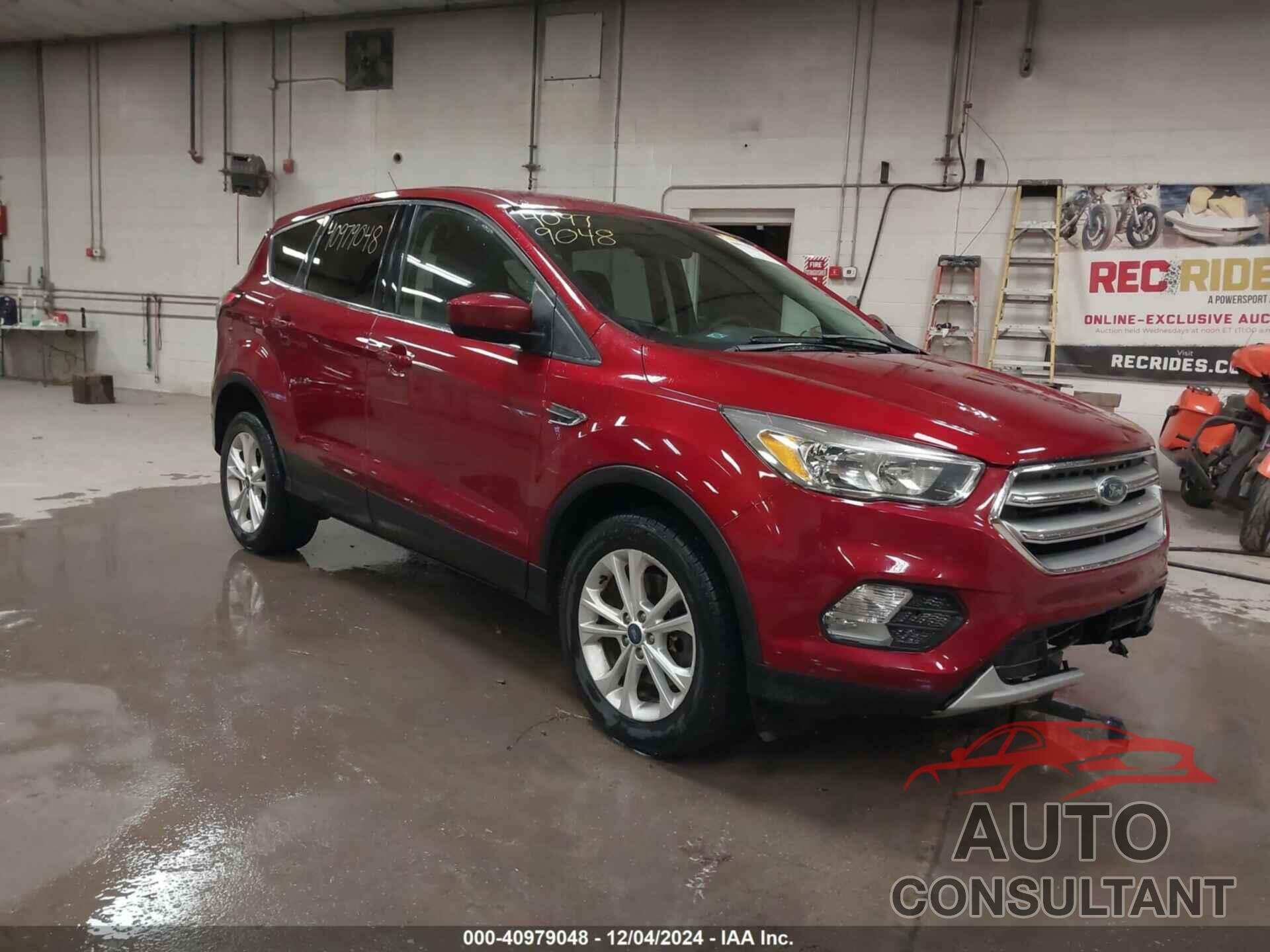 FORD ESCAPE 2017 - 1FMCU9GDXHUC83201