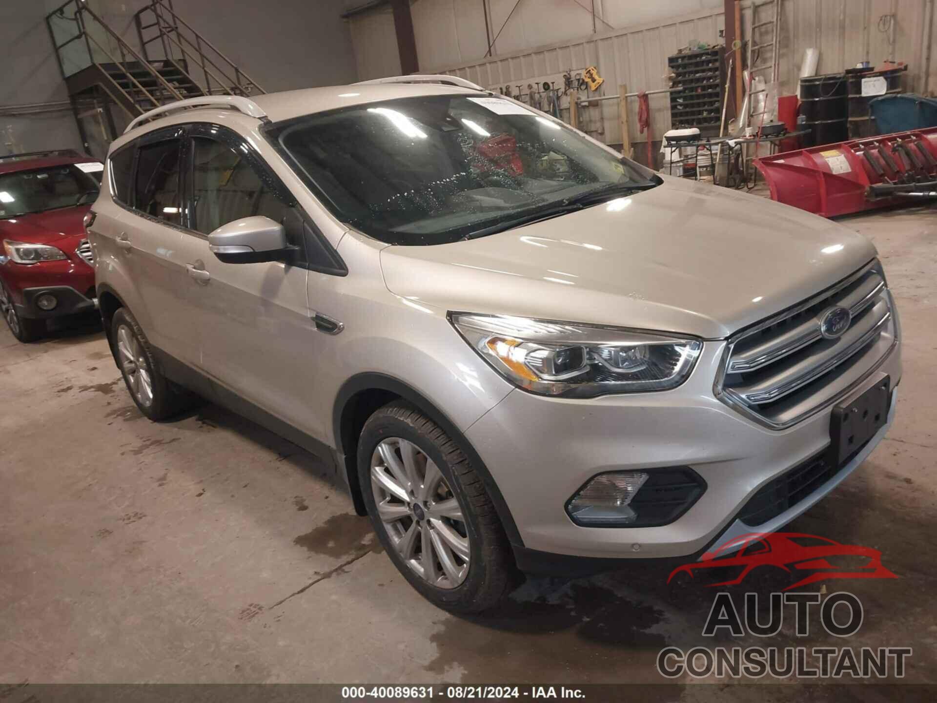 FORD ESCAPE 2017 - 1FMCU9J97HUD47330