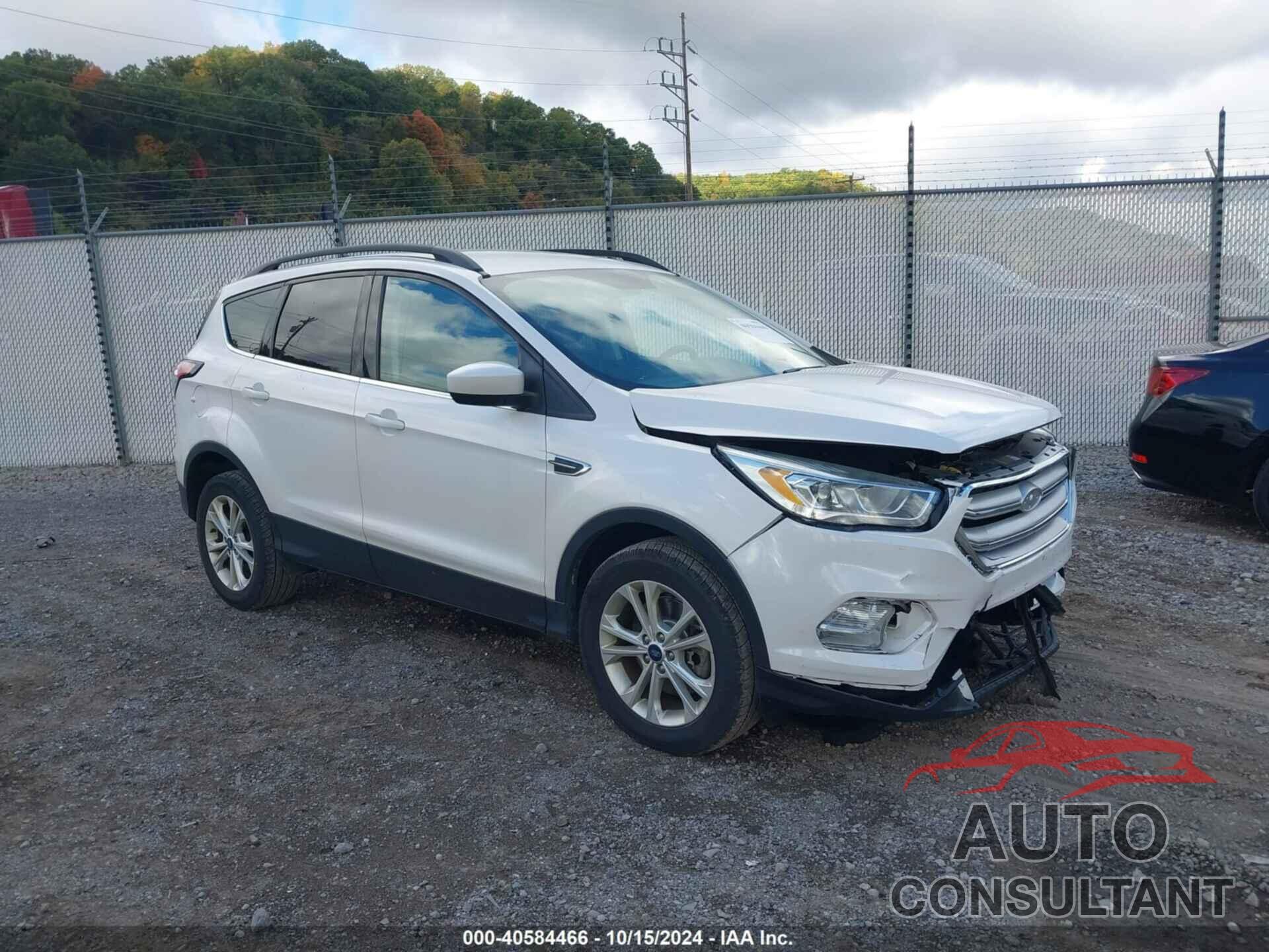 FORD ESCAPE 2018 - 1FMCU9HD0JUD17182