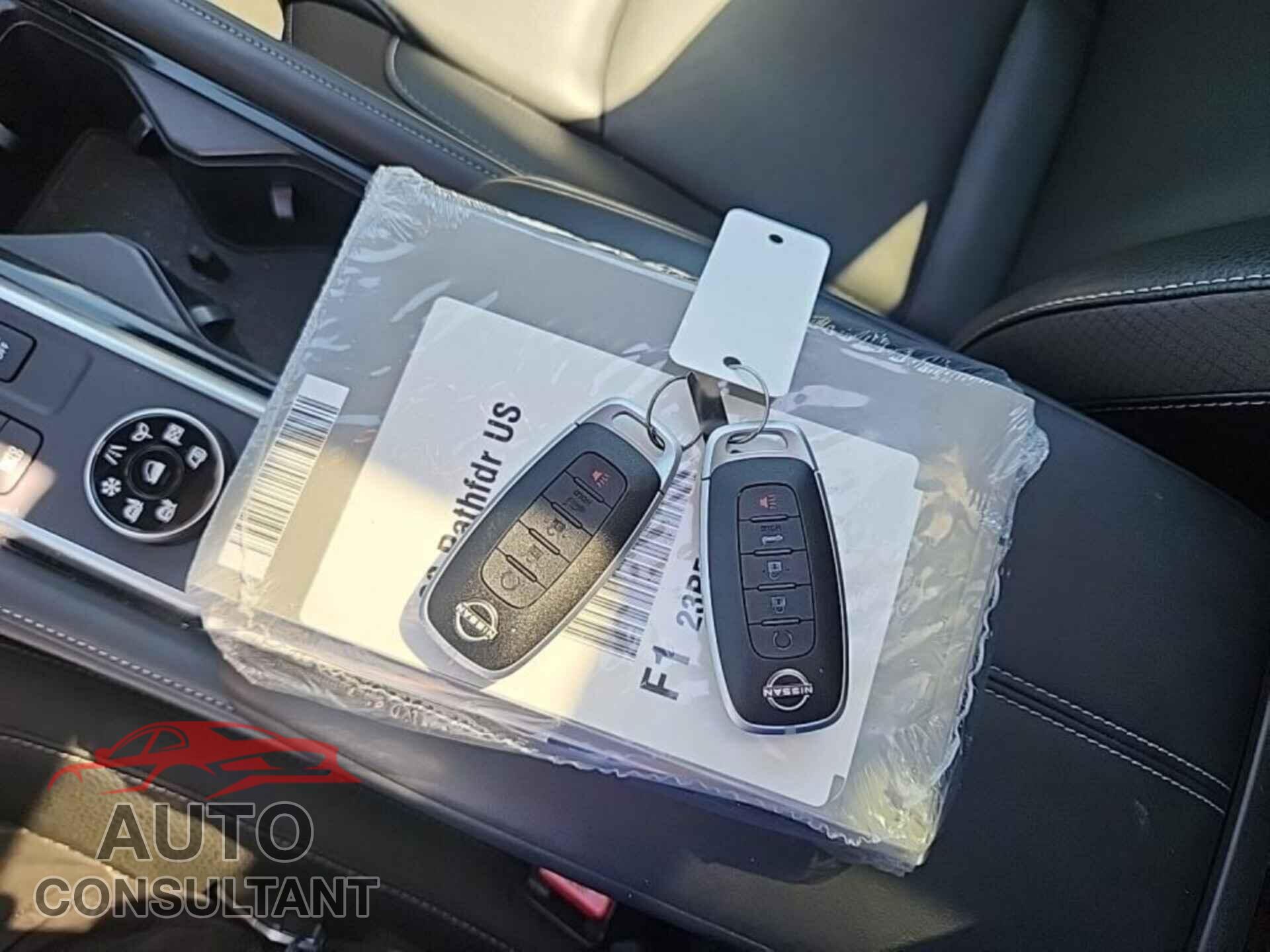 NISSAN PATHFINDER 2023 - 5N1DR3CD9PC244872