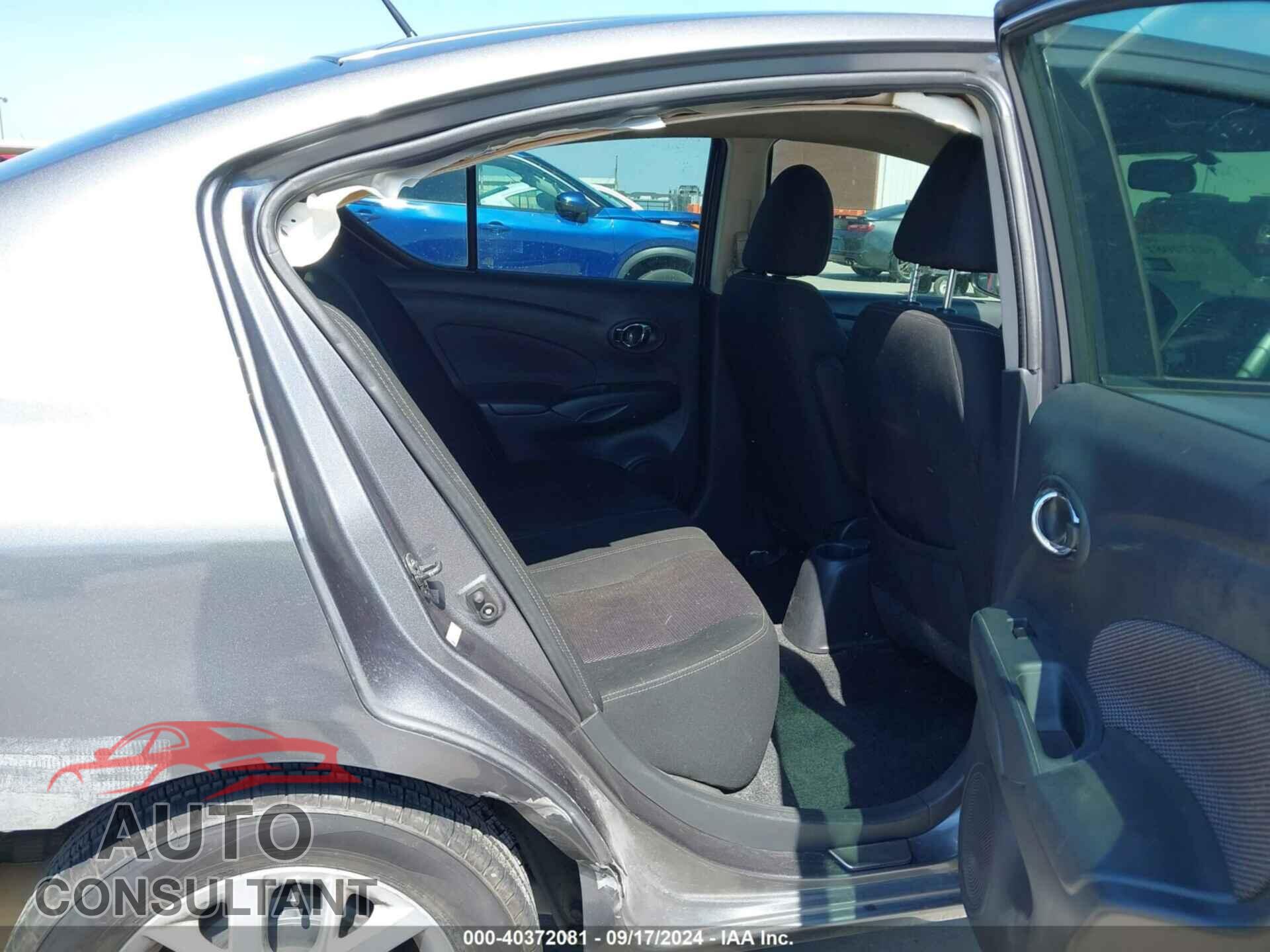 NISSAN VERSA 2017 - 3N1CN7AP8HL893636