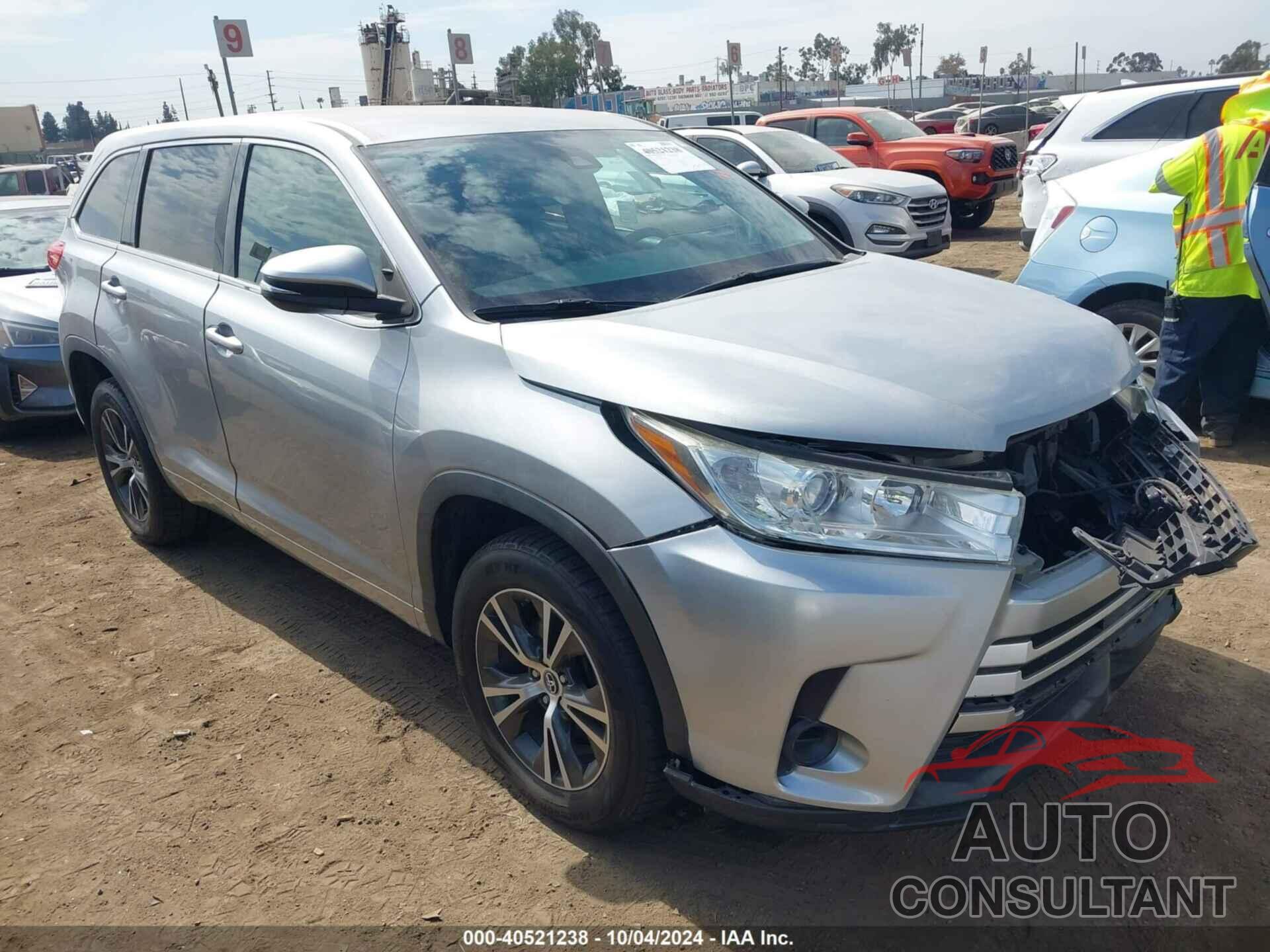 TOYOTA HIGHLANDER 2017 - 5TDZARFH2HS031930