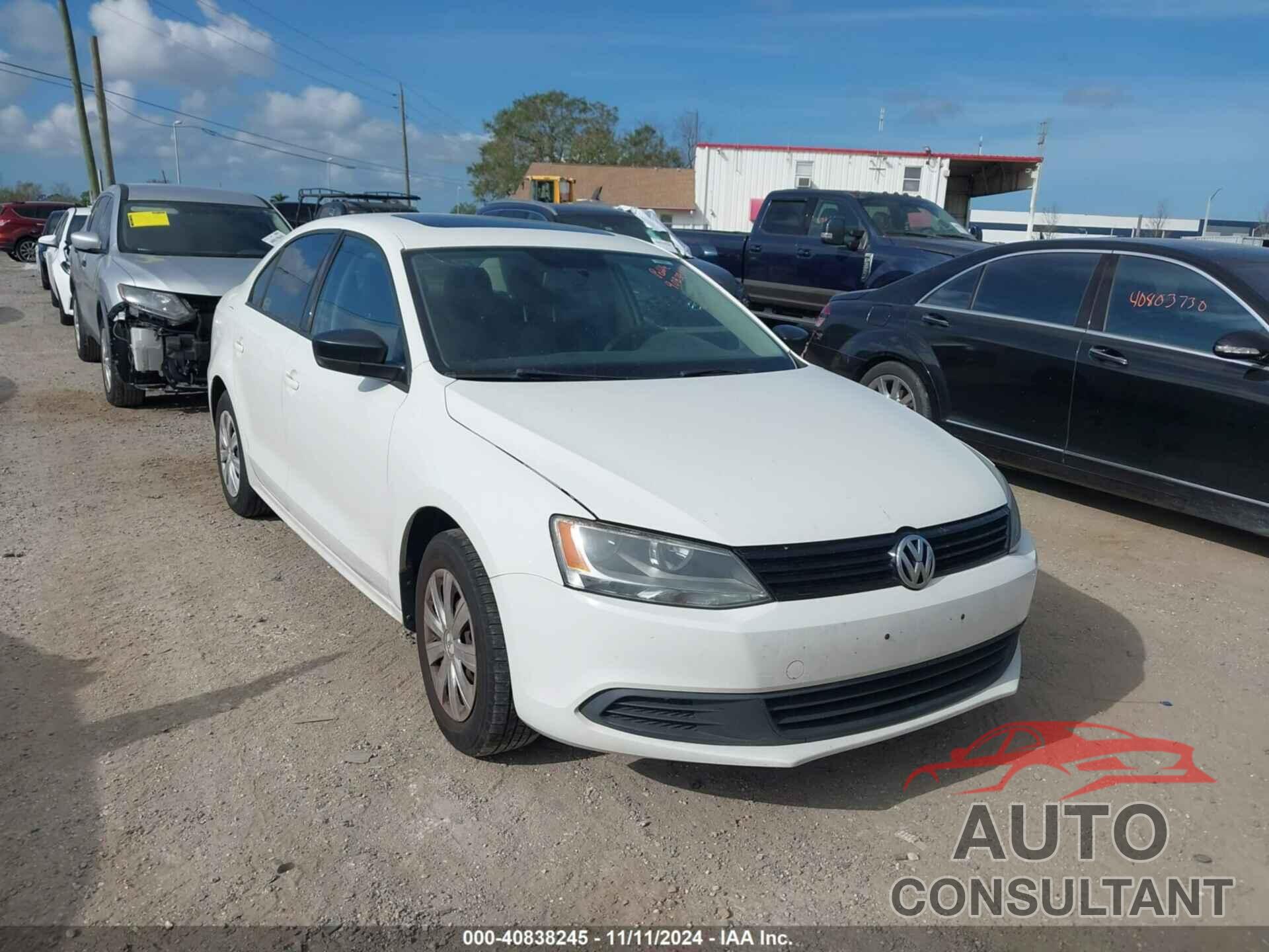 VOLKSWAGEN JETTA 2013 - 3VW1K7AJXDM268780