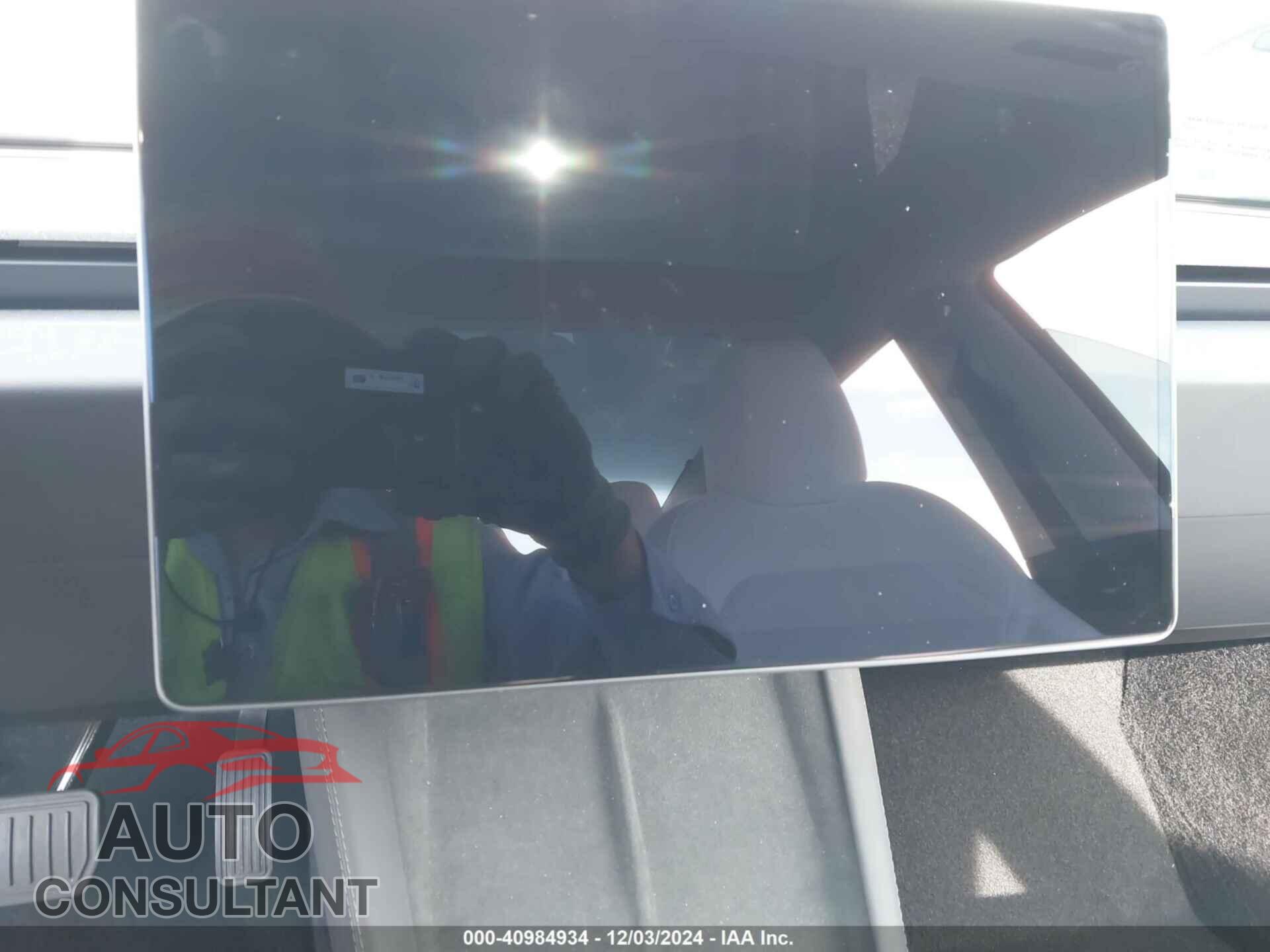 TESLA MODEL 3 2024 - 5YJ3E1EB5RF754671