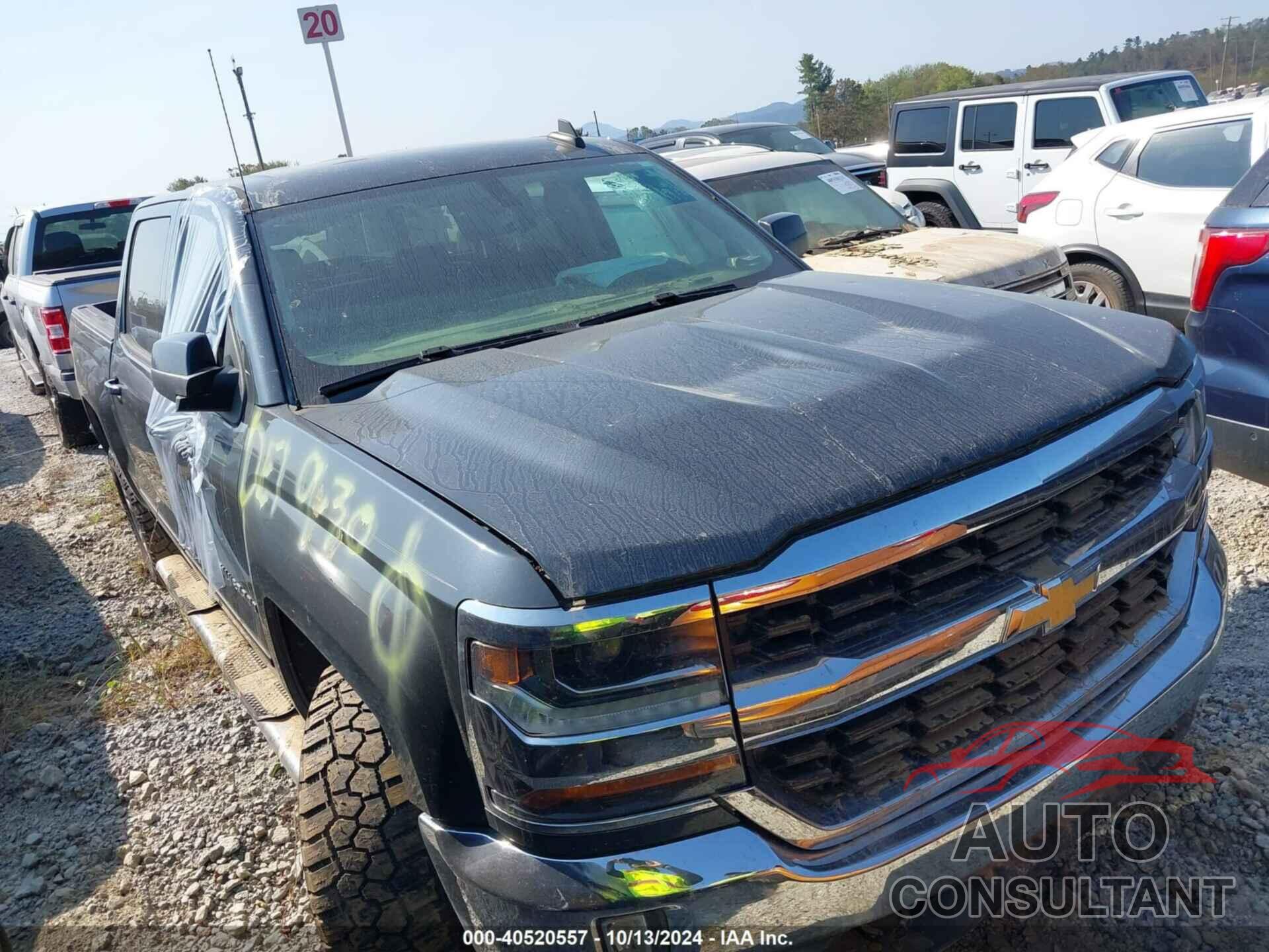 CHEVROLET SILVERADO 1500 2018 - 3GCUKREC0JG194724