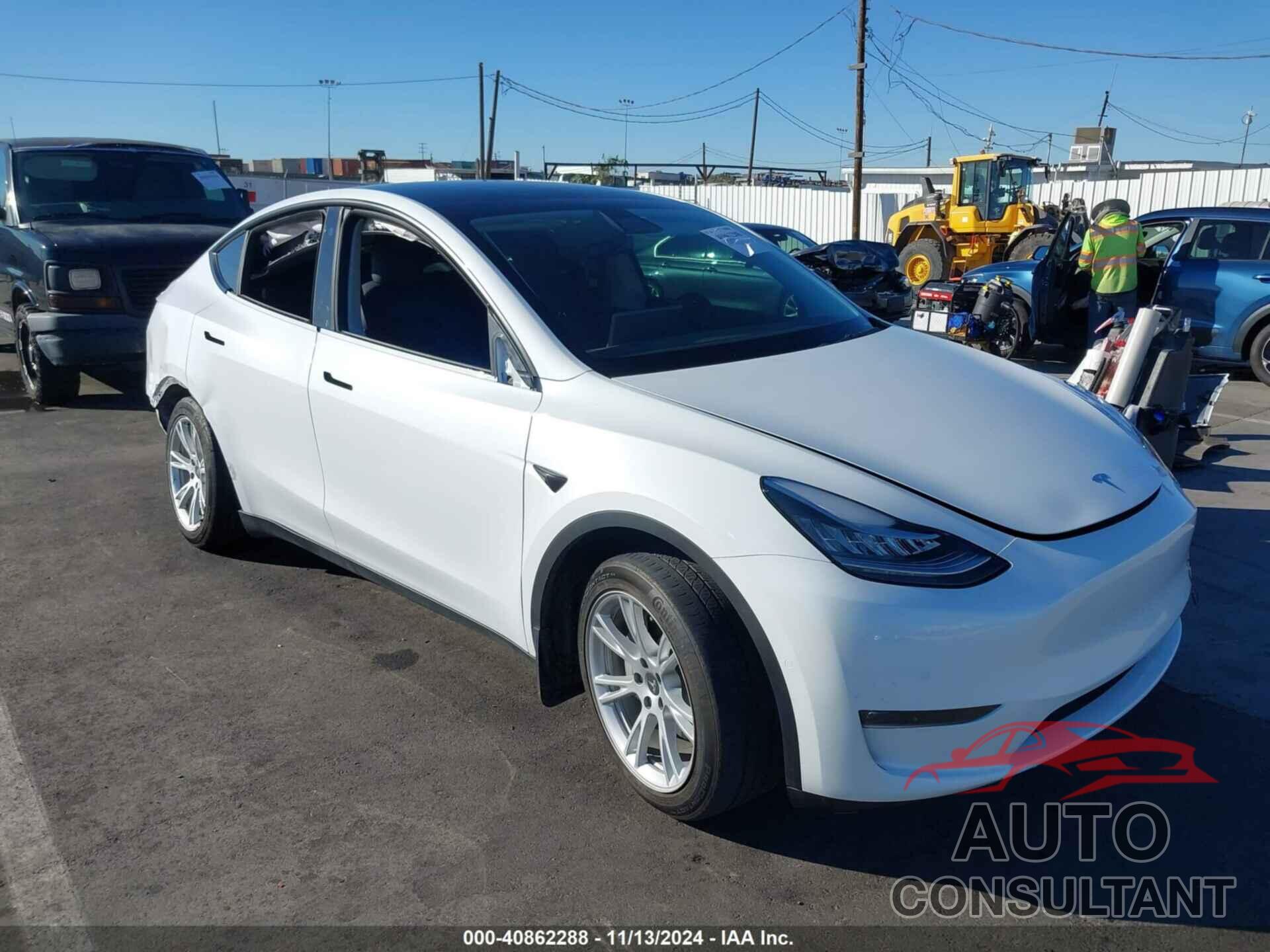 TESLA MODEL Y 2021 - 5YJYGDEE8MF271017