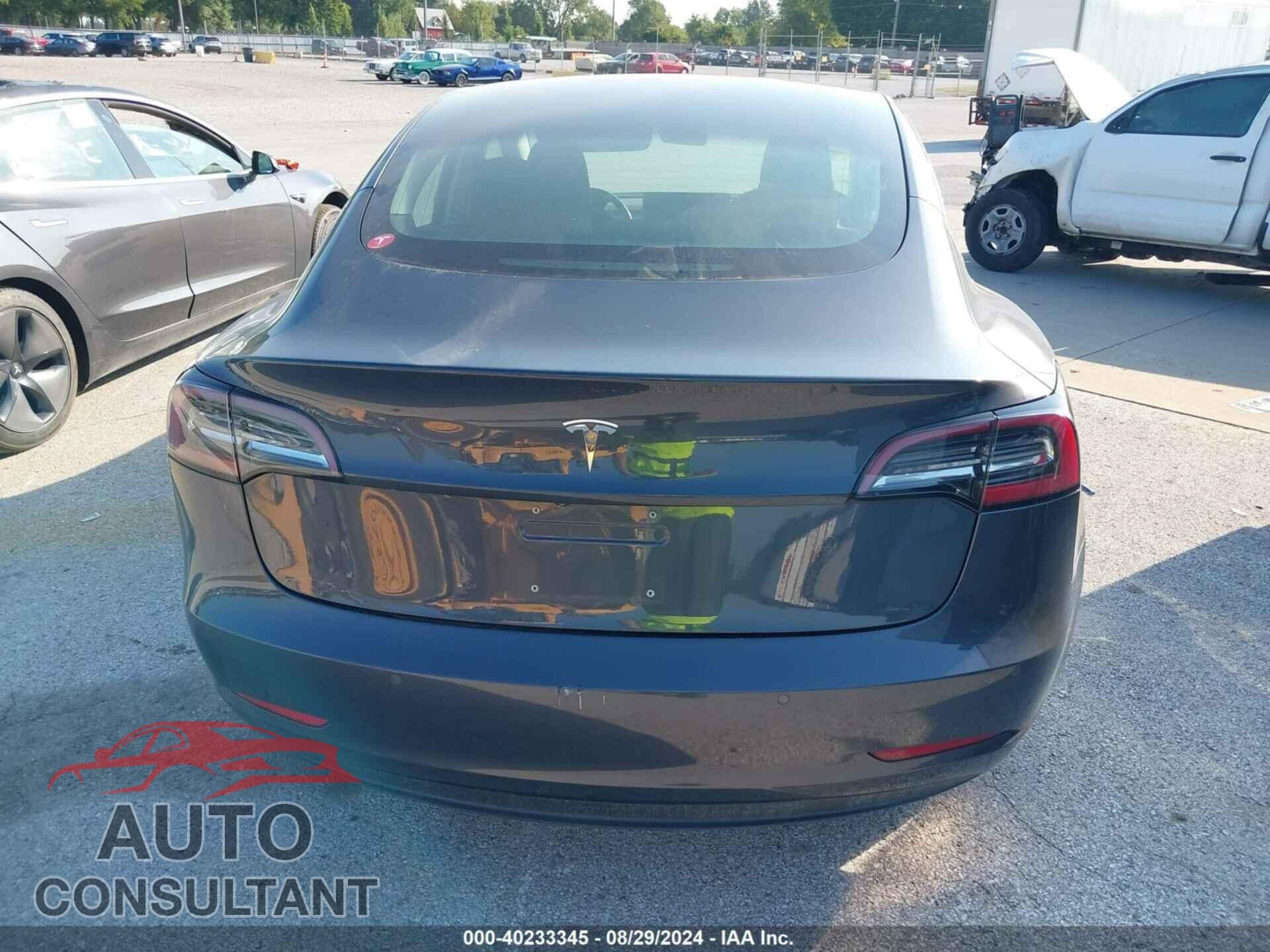 TESLA MODEL 3 2018 - 5YJ3E1EA7JF048247