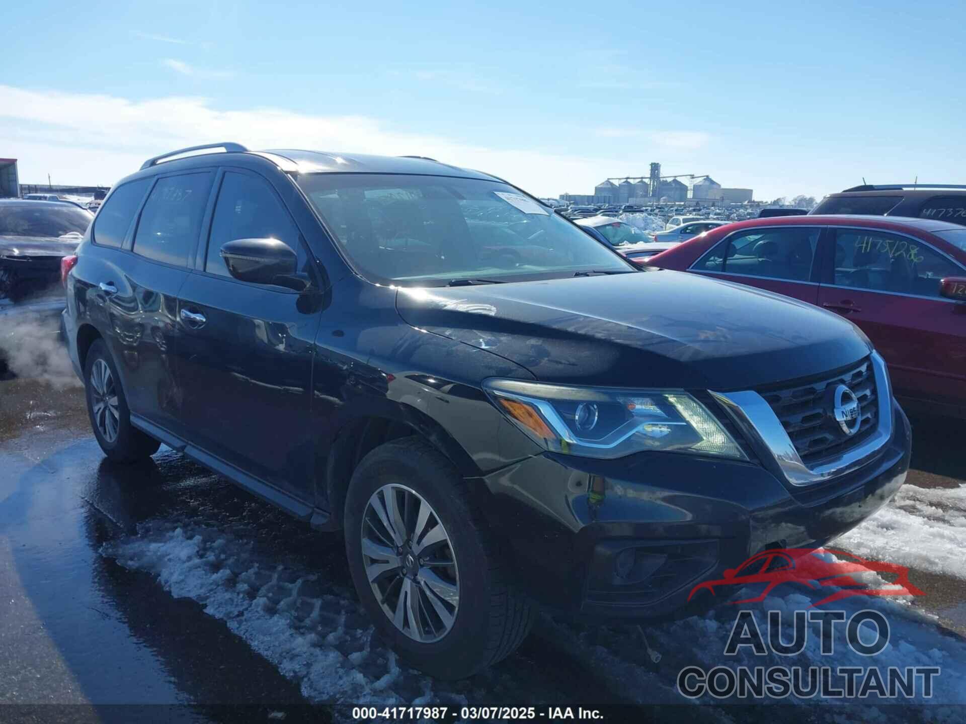 NISSAN PATHFINDER 2017 - 5N1DR2MN5HC652871