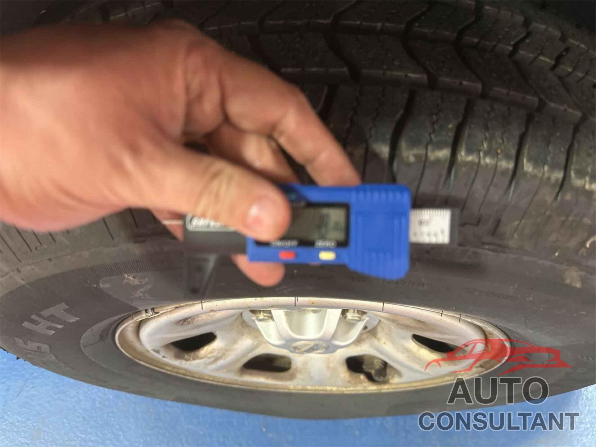 NISSAN FRONTIER 2018 - 1N6BD0CT9JN735595