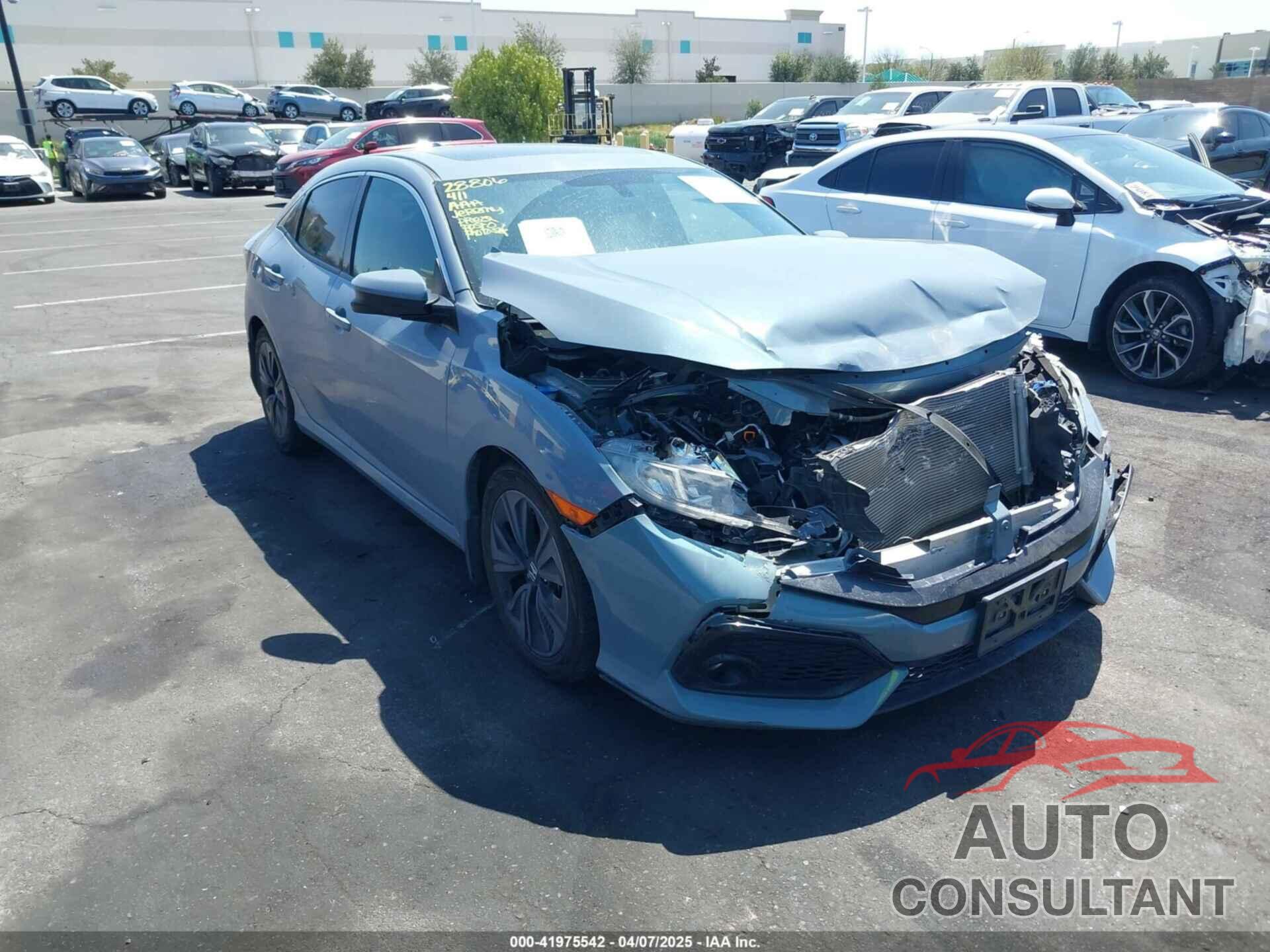 HONDA CIVIC 2018 - SHHFK7H52JU404691
