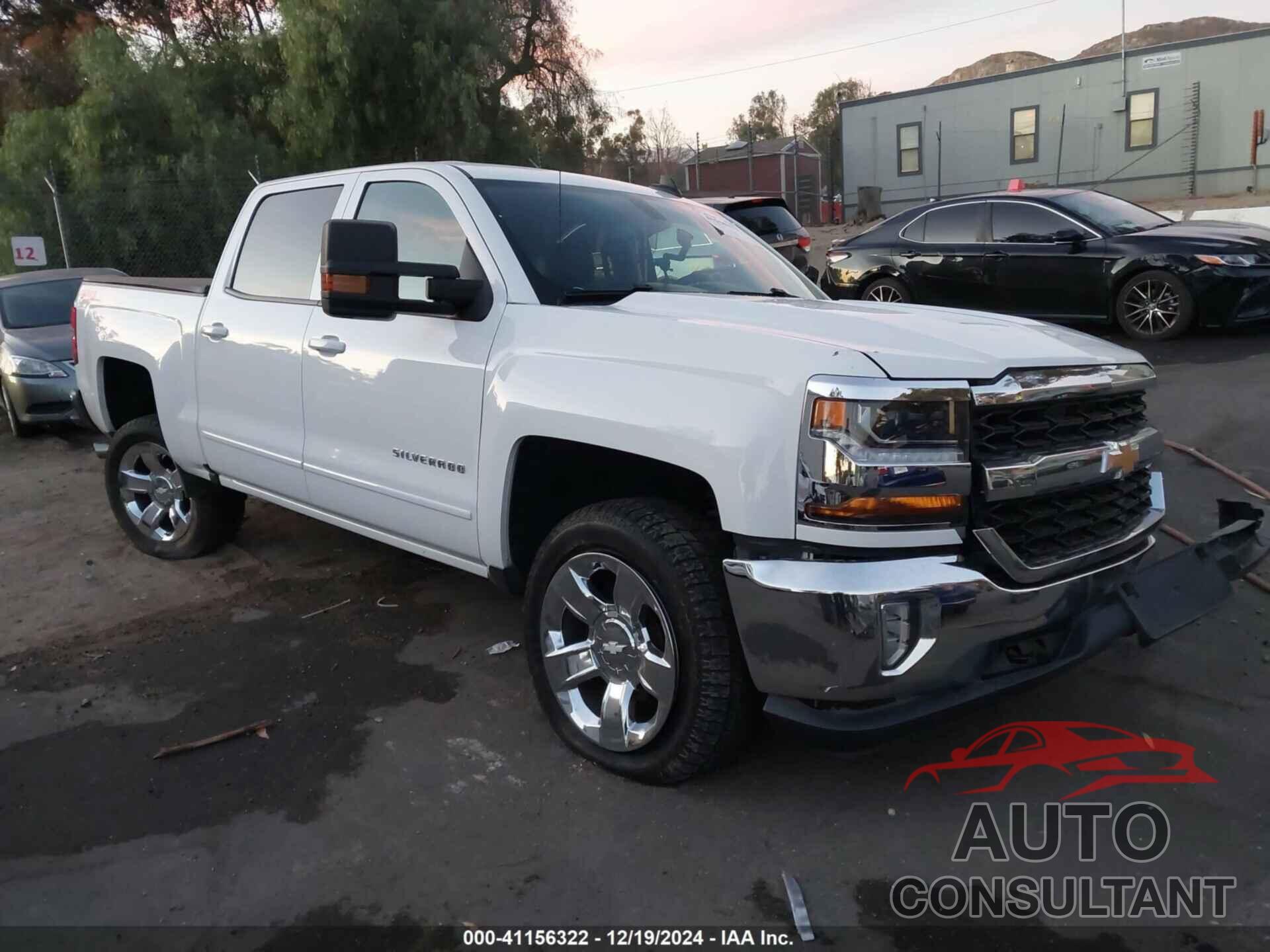 CHEVROLET SILVERADO 1500 2018 - 3GCUKRER1JG232787