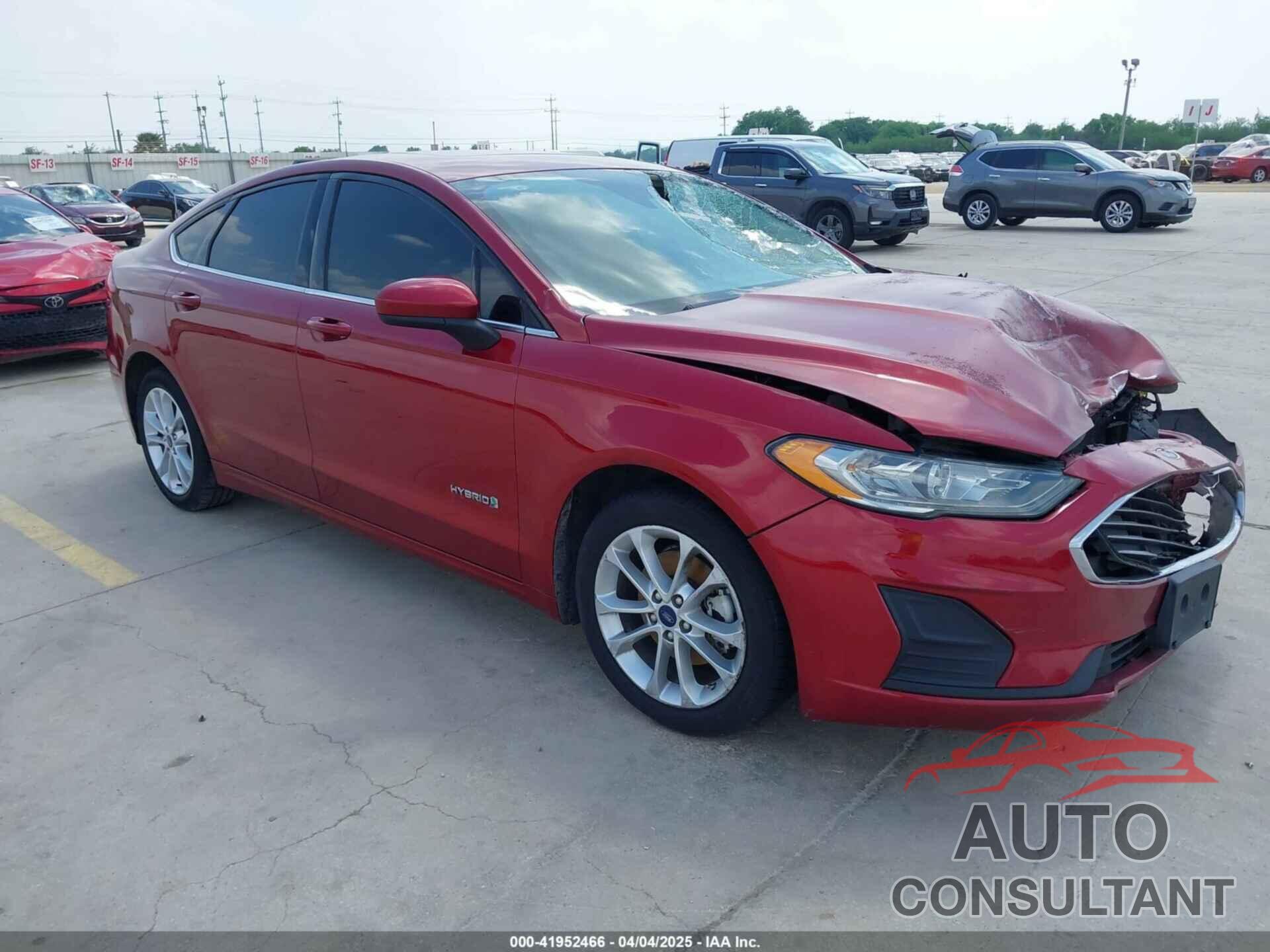 FORD FUSION HYBRID 2019 - 3FA6P0LU2KR221578