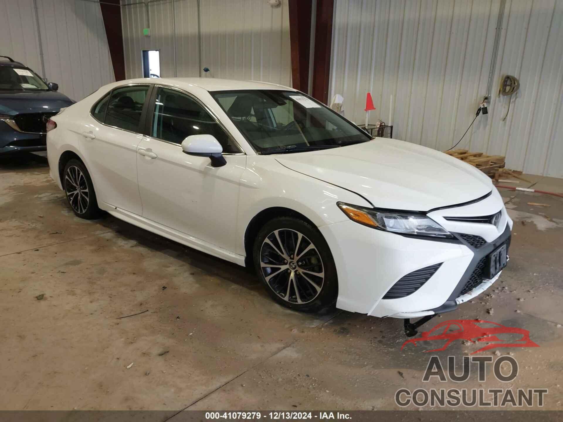 TOYOTA CAMRY 2019 - 4T1B11HK3KU802731
