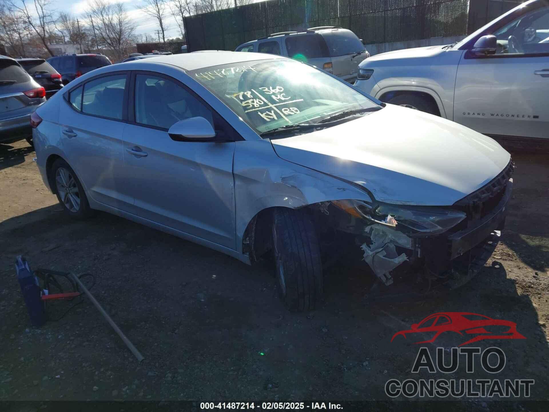 HYUNDAI ELANTRA 2017 - KMHD84LF0HU214276