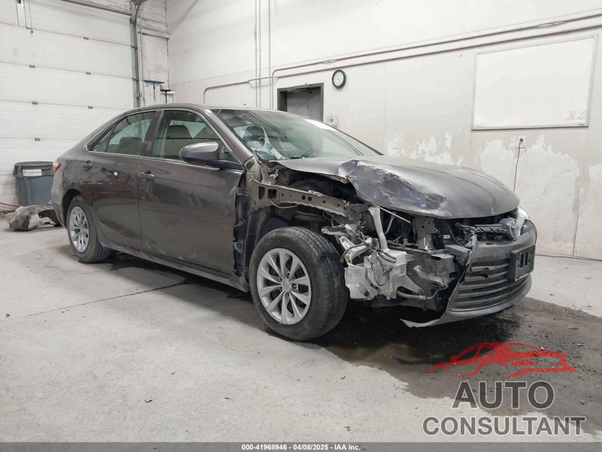TOYOTA CAMRY 2016 - 4T4BF1FK7GR573522