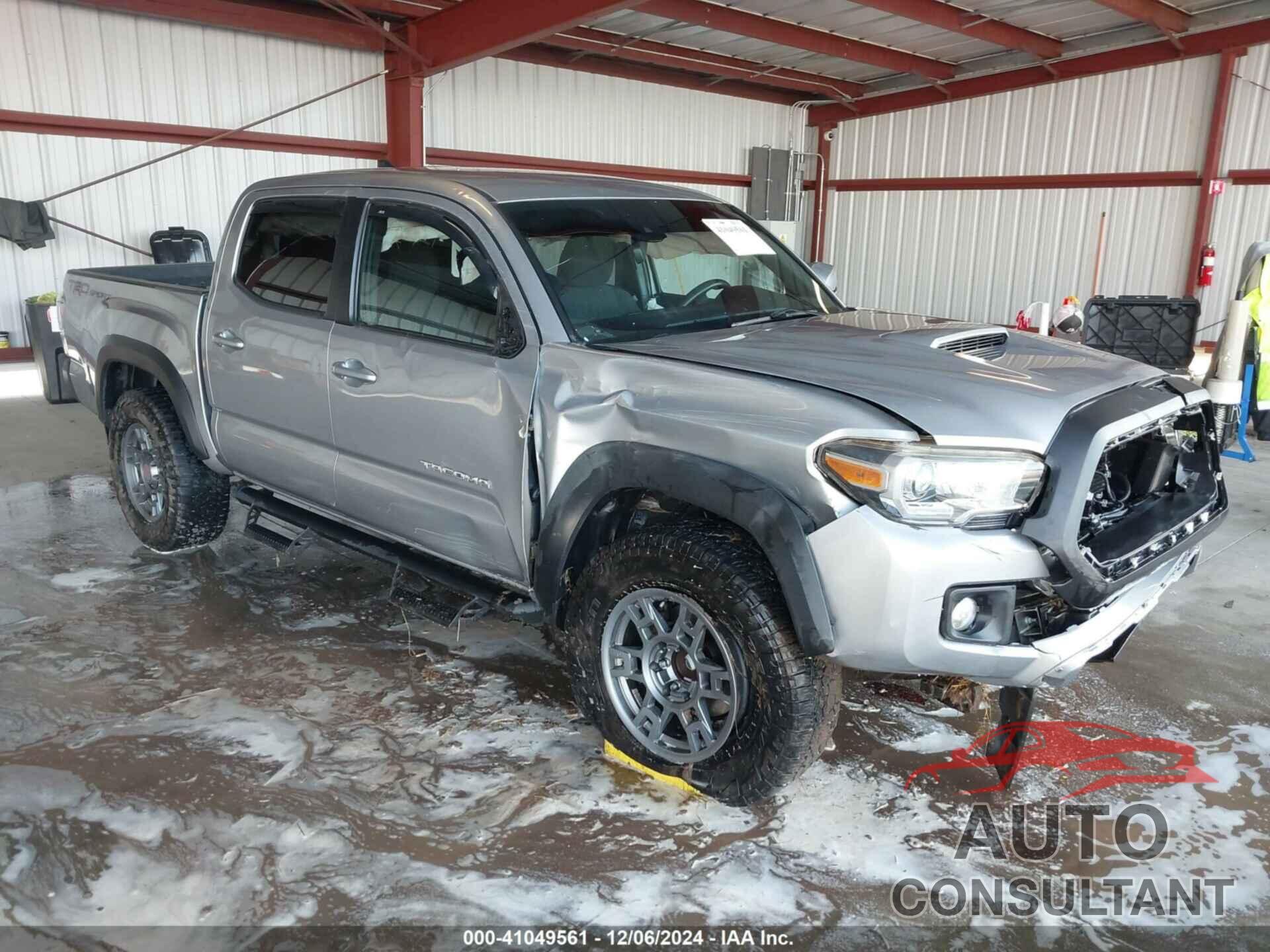 TOYOTA TACOMA 2018 - 3TMAZ5CN9JM060565