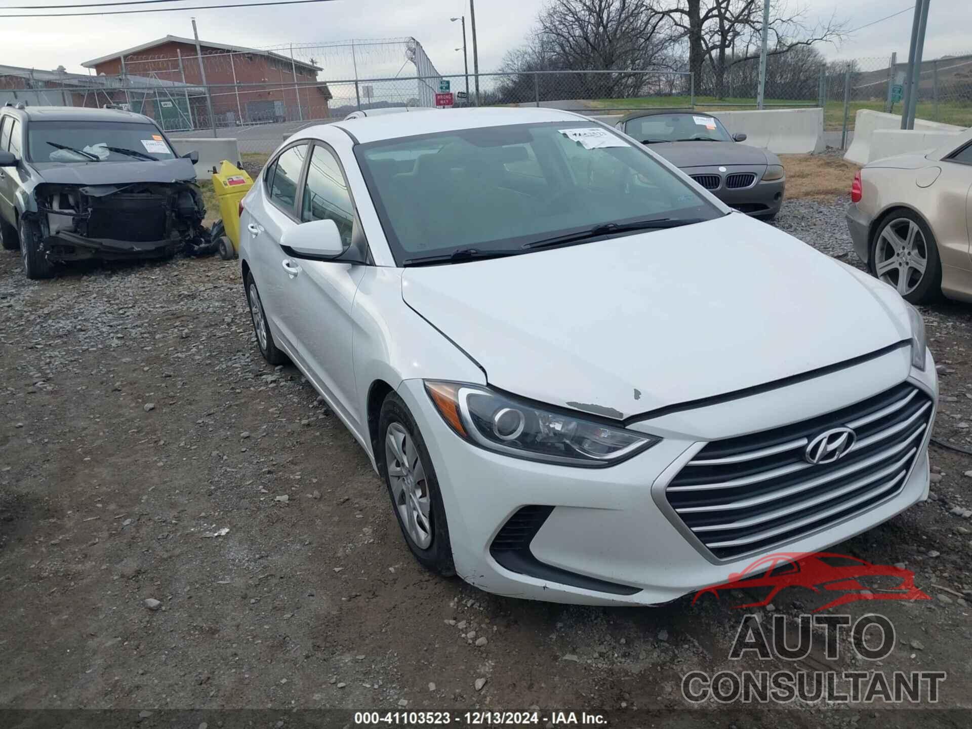 HYUNDAI ELANTRA 2018 - 5NPD74LF8JH378690