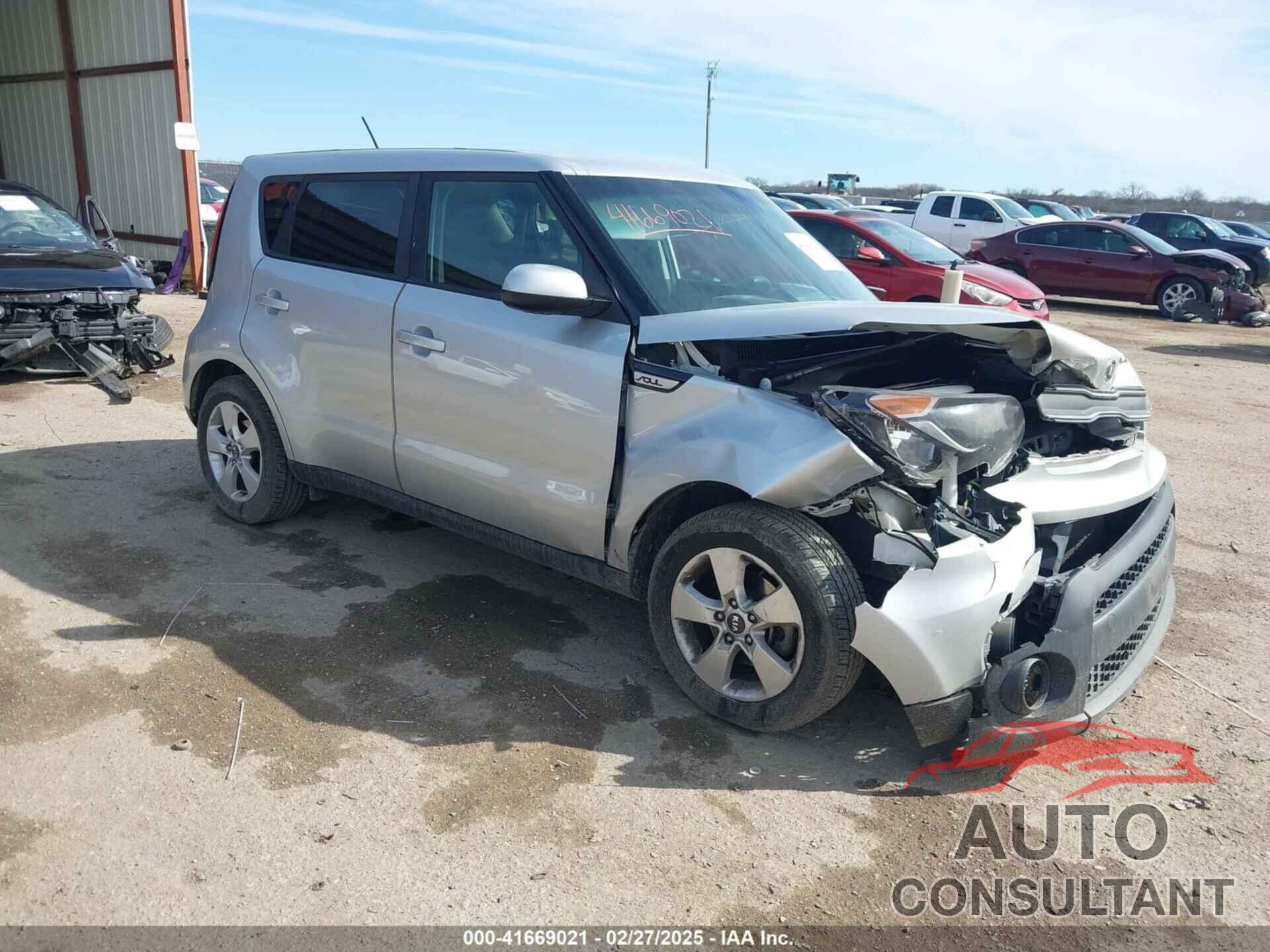KIA SOUL 2017 - KNDJN2A27H7496063