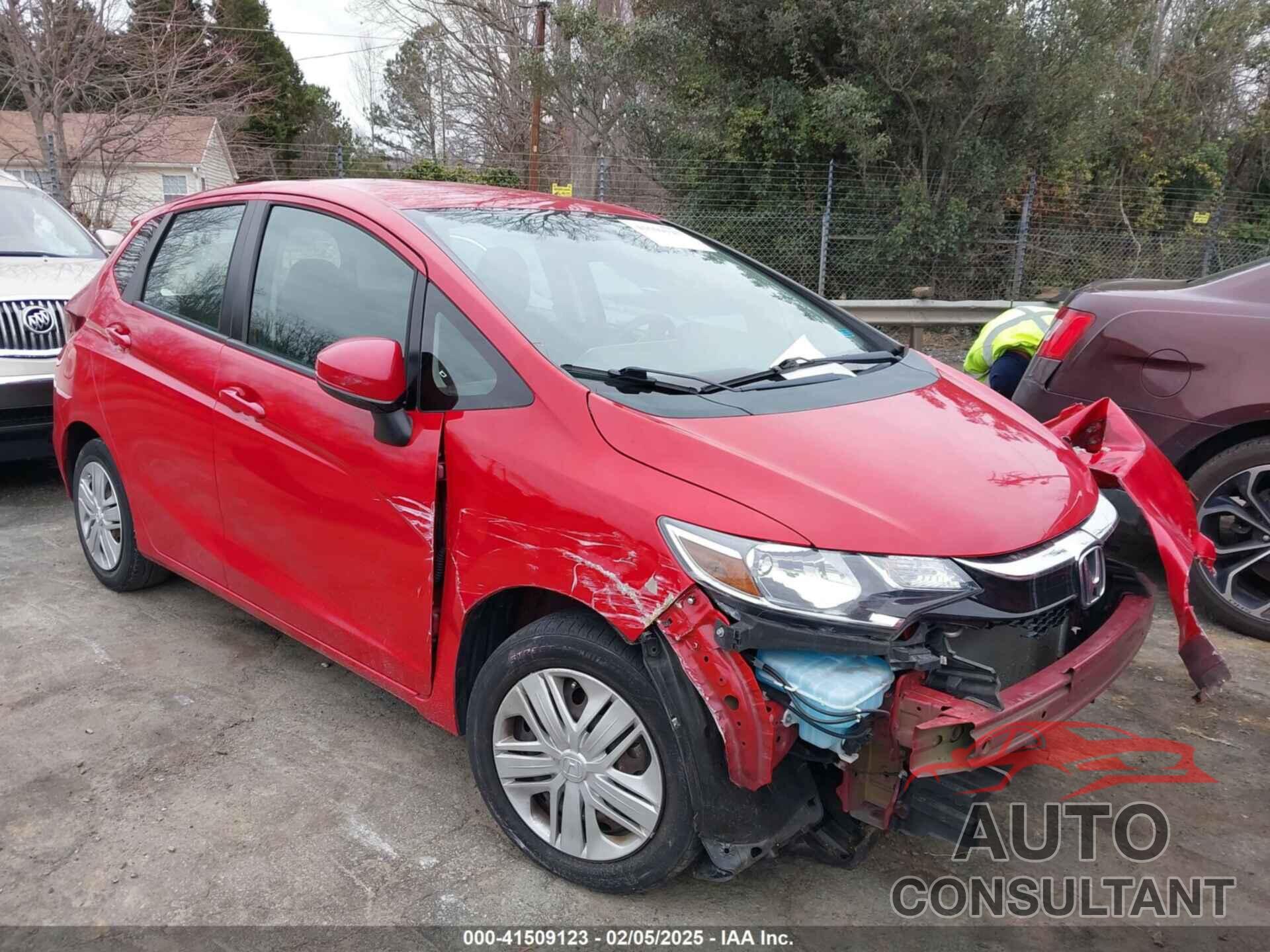 HONDA FIT 2019 - 3HGGK5H45KM706413