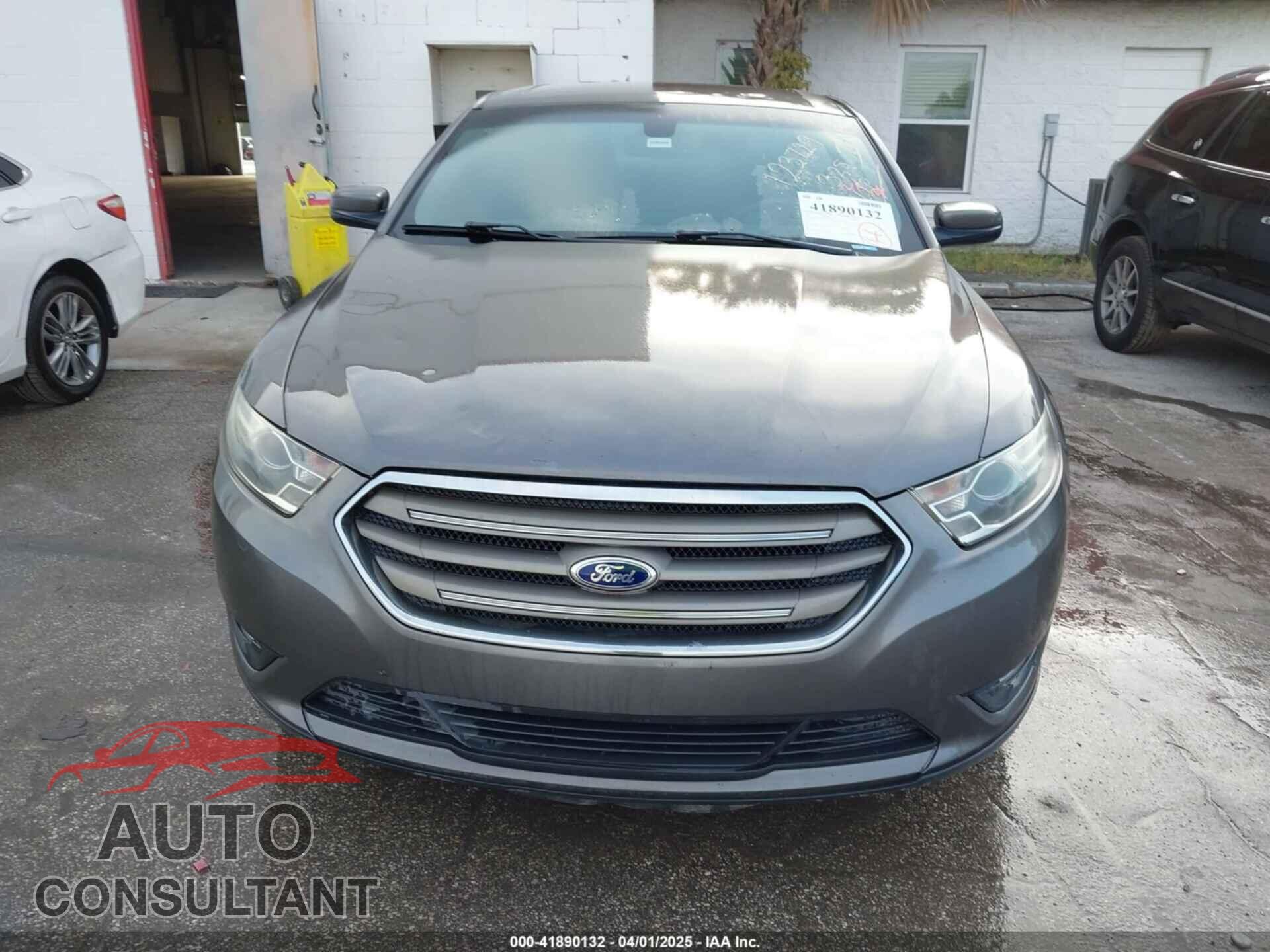 FORD TAURUS 2013 - 1FAHP2E82DG123729
