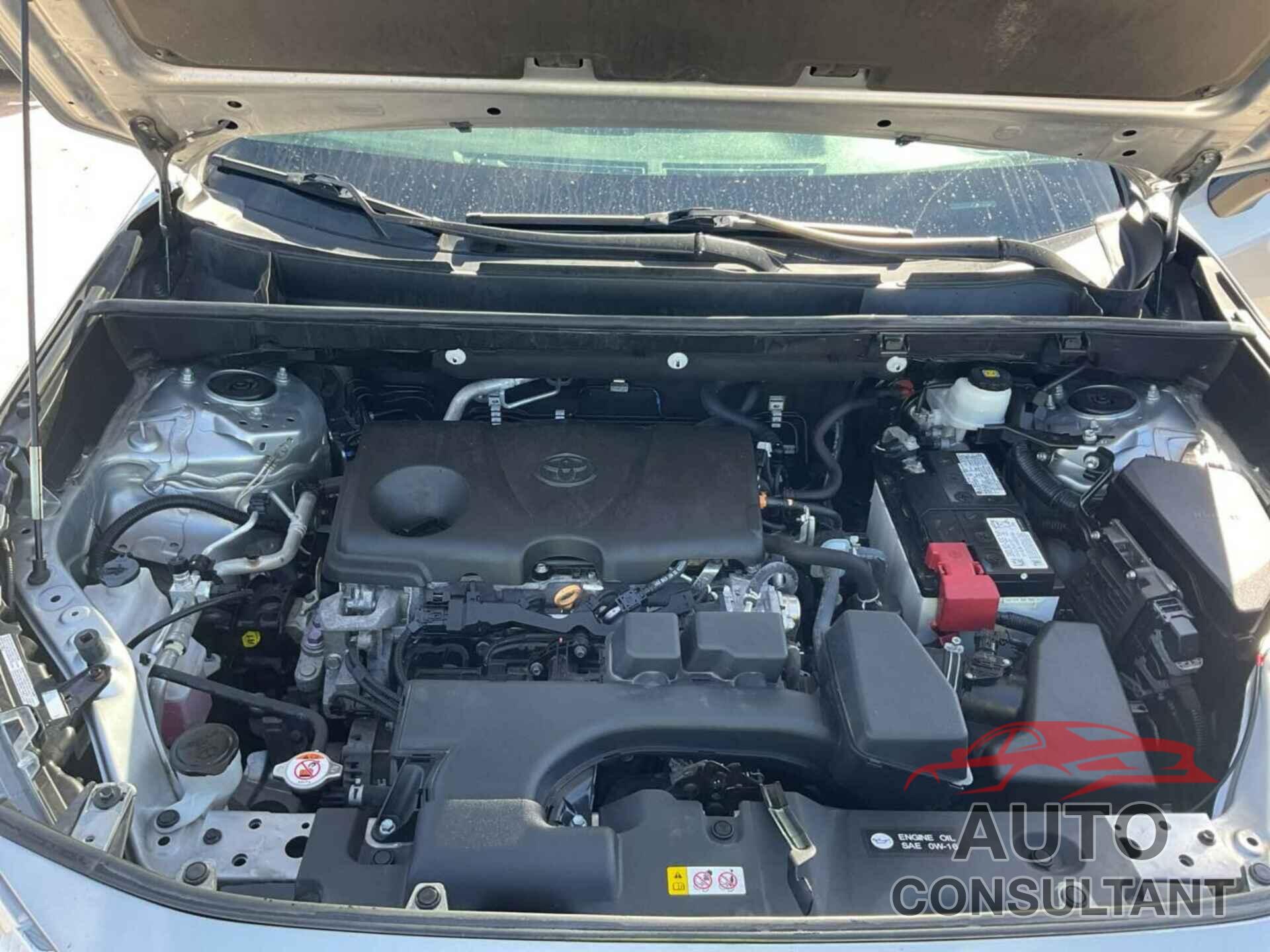 TOYOTA RAV4 2022 - 2T3A1RFV5NC283234