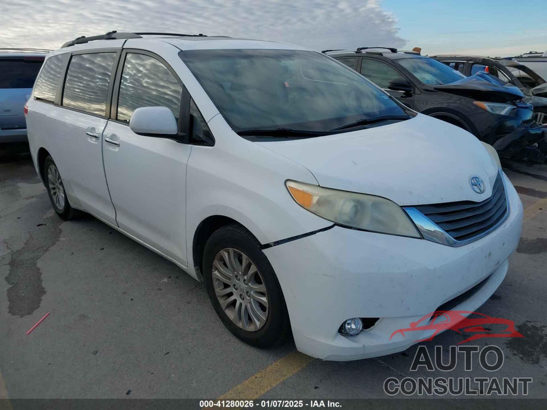 TOYOTA SIENNA 2011 - 5TDYK3DCXBS034868