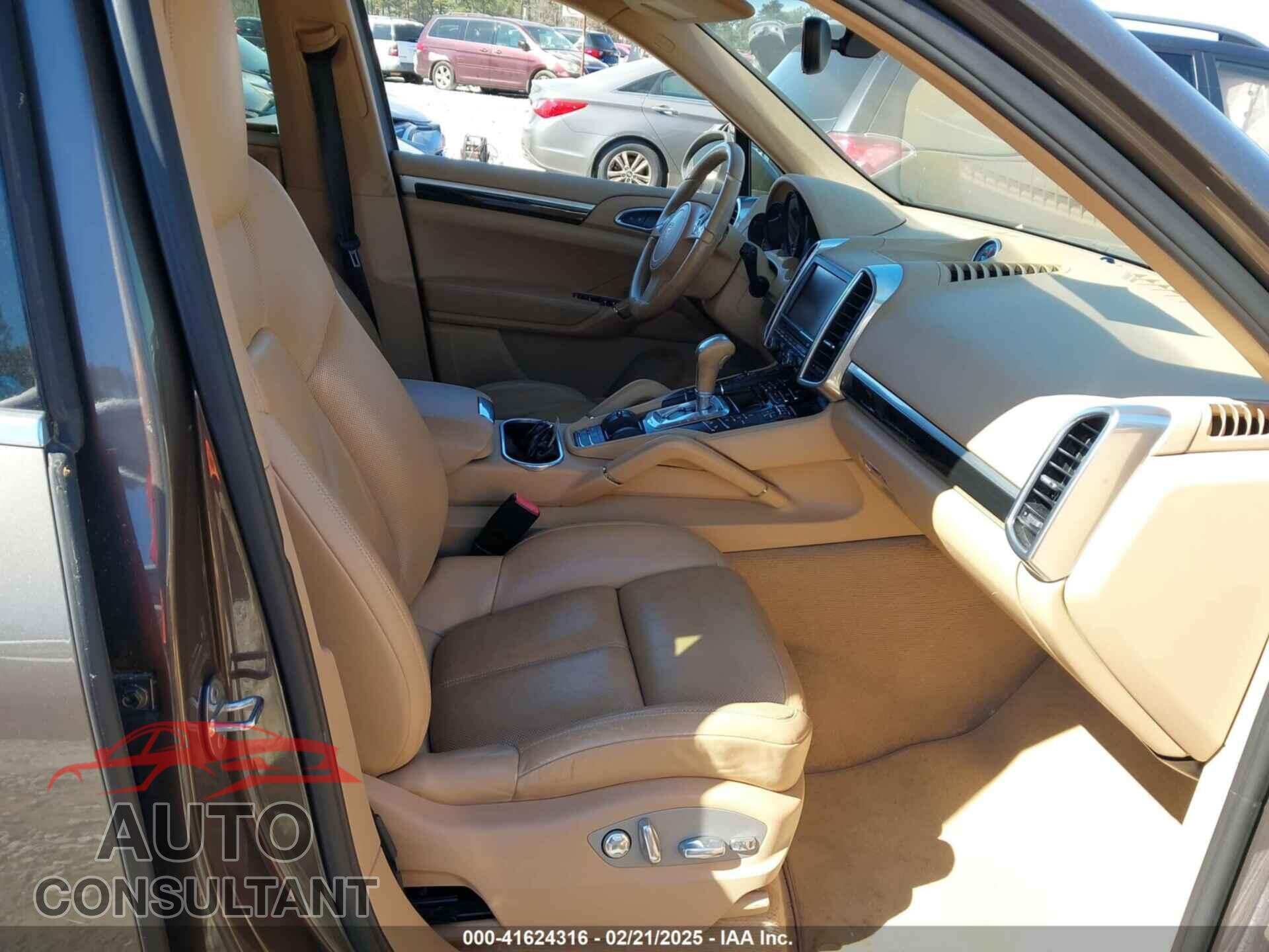 PORSCHE CAYENNE 2012 - WP1AA2A28CLA08572