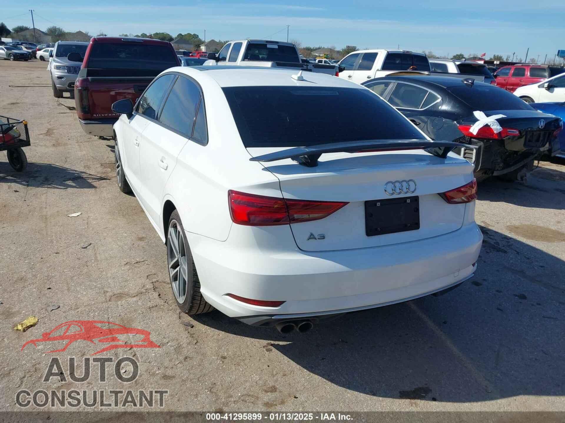 AUDI A3 2017 - WAUAUGFF5H1028537