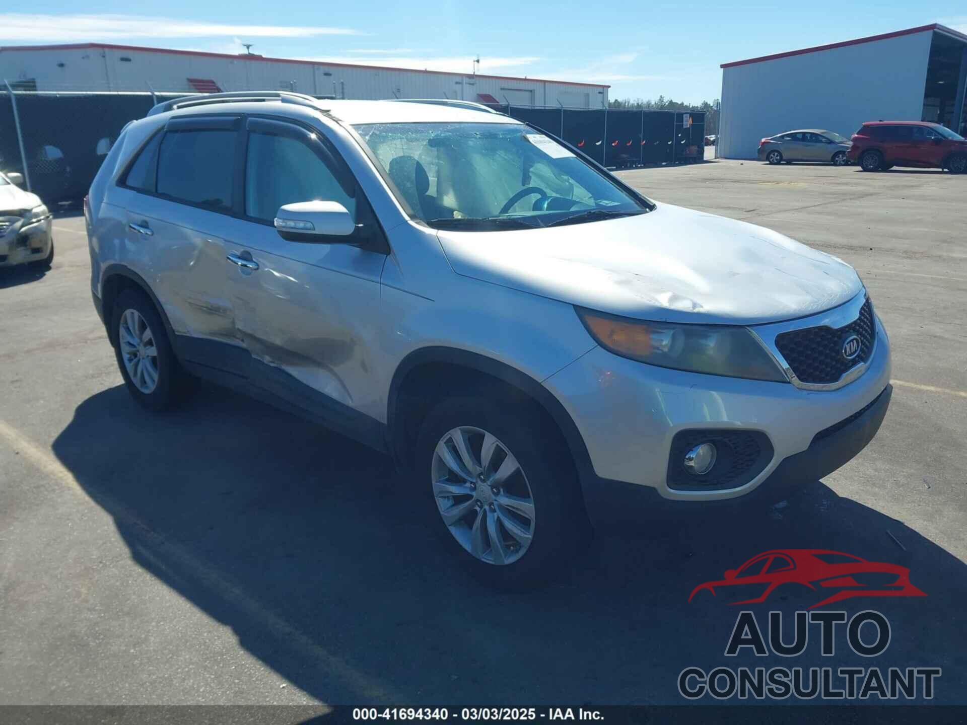 KIA SORENTO 2011 - 5XYKU4A23BG164098