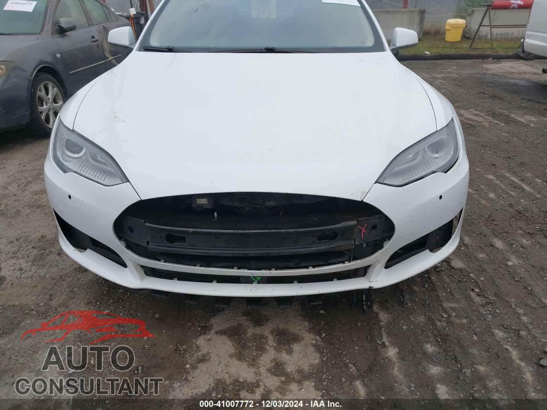 TESLA MODEL S 2015 - 5YJSA1E2XFF111896