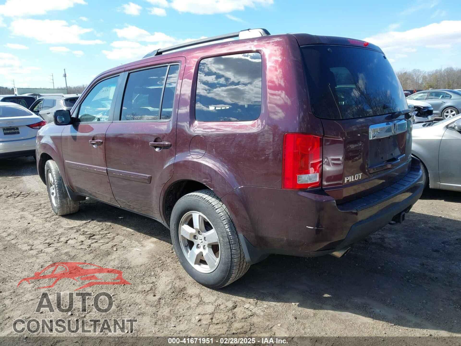 HONDA PILOT 2011 - 5FNYF4H75BB059592