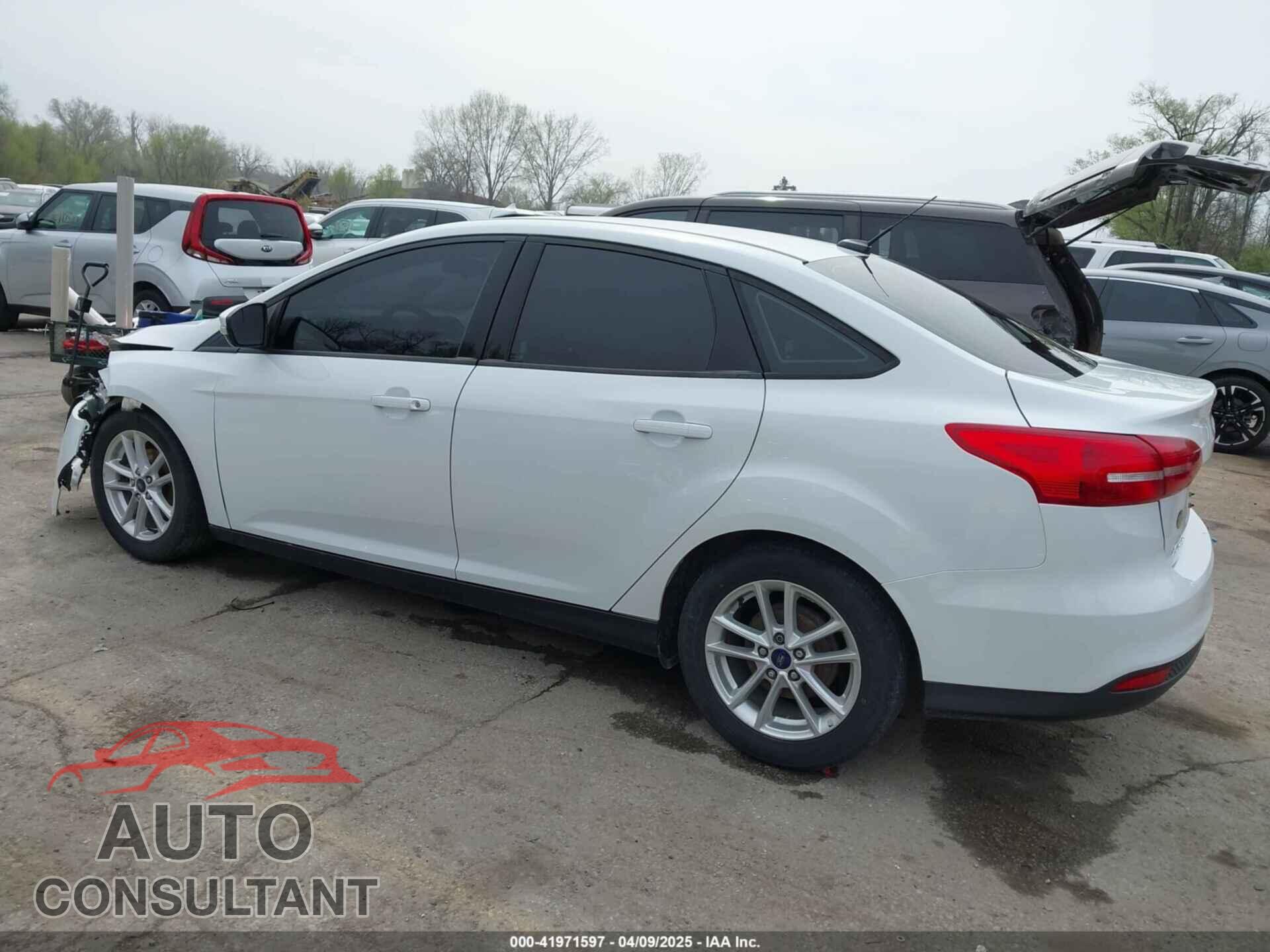 FORD FOCUS 2016 - 1FADP3F2XGL324613