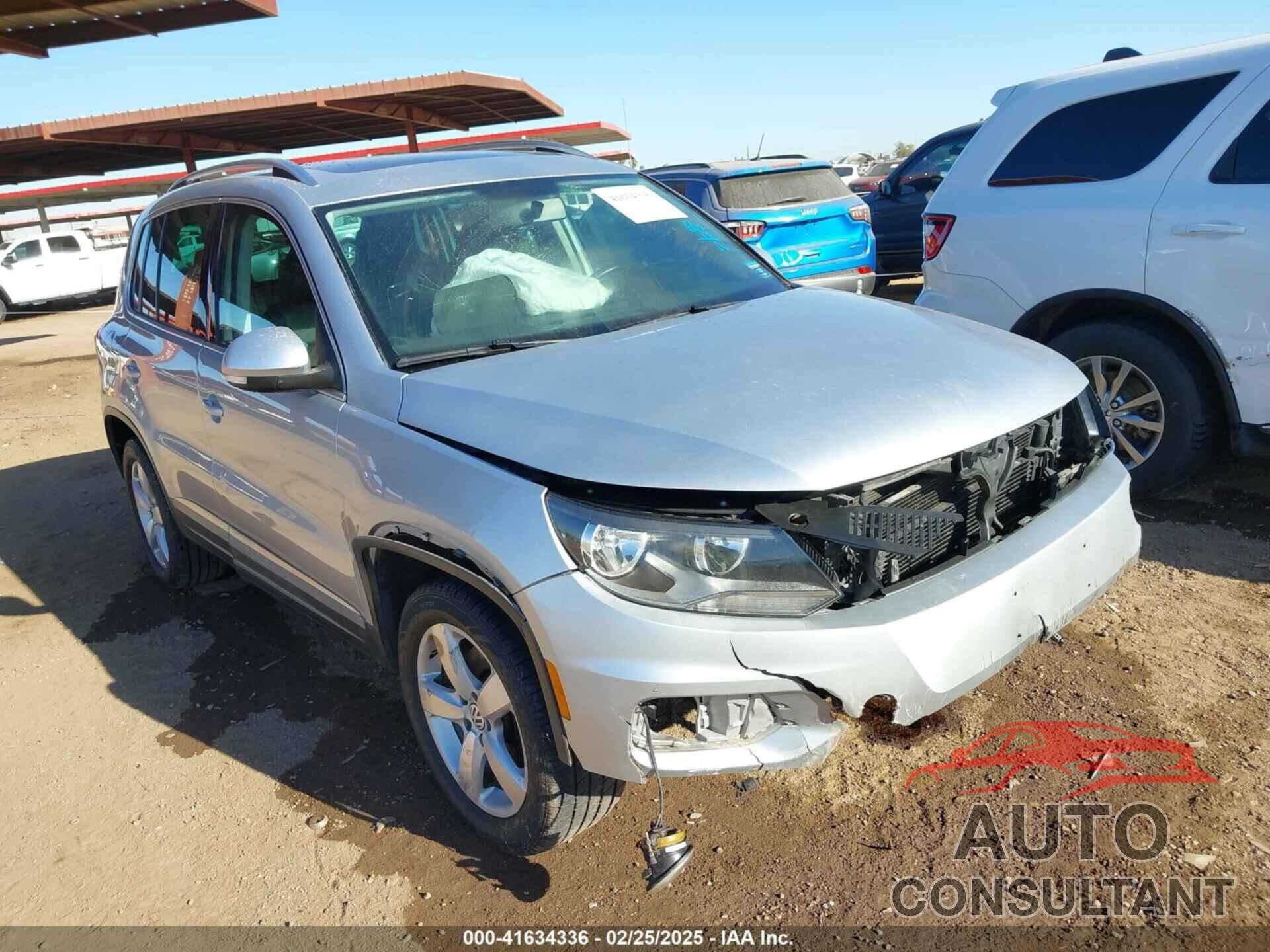 VOLKSWAGEN TIGUAN 2013 - WVGBV7AX2DW545128