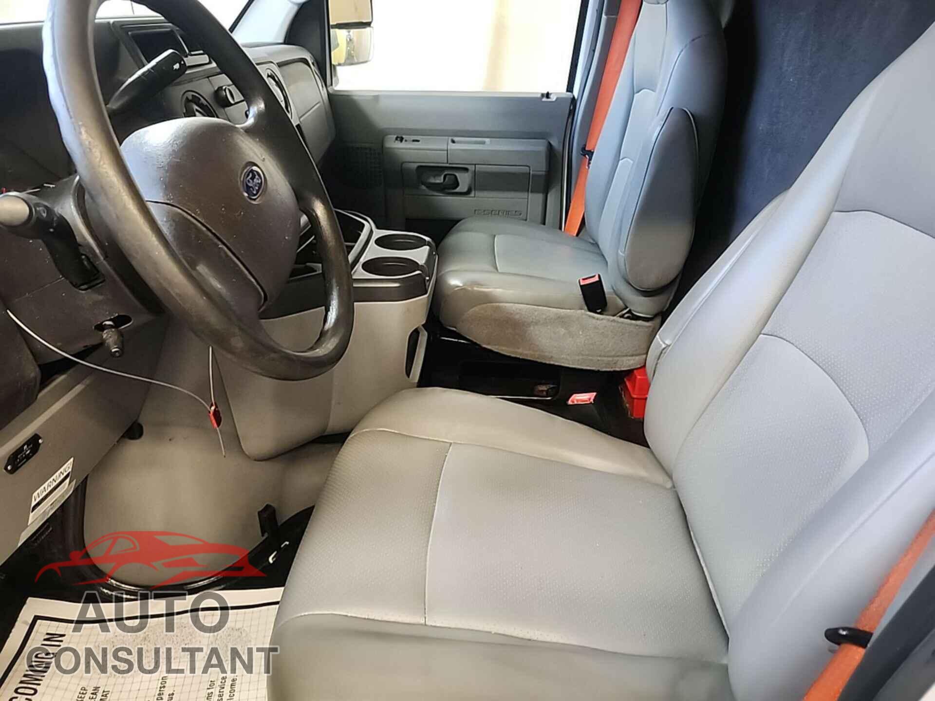 FORD ECONOLINE 2018 - 1FDXE4FS3JDC24935