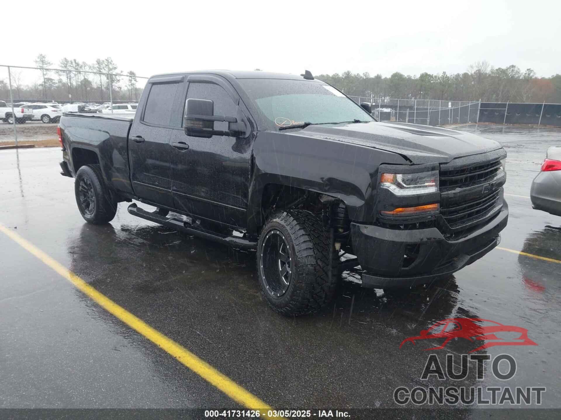 CHEVROLET SILVERADO 1500 2017 - 1GCVKREC0HZ224609