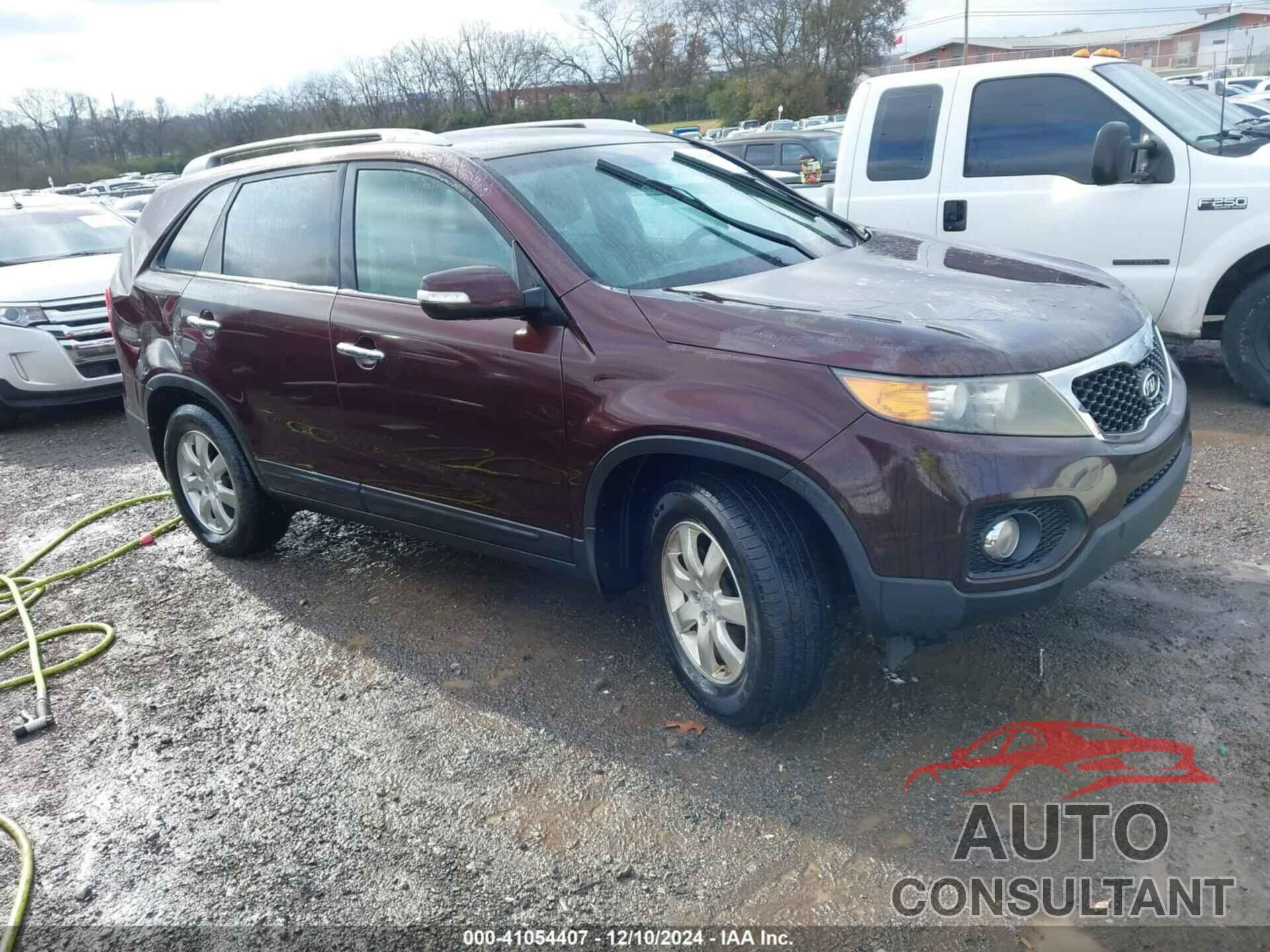 KIA SORENTO 2011 - 5XYKT4A12BG013358