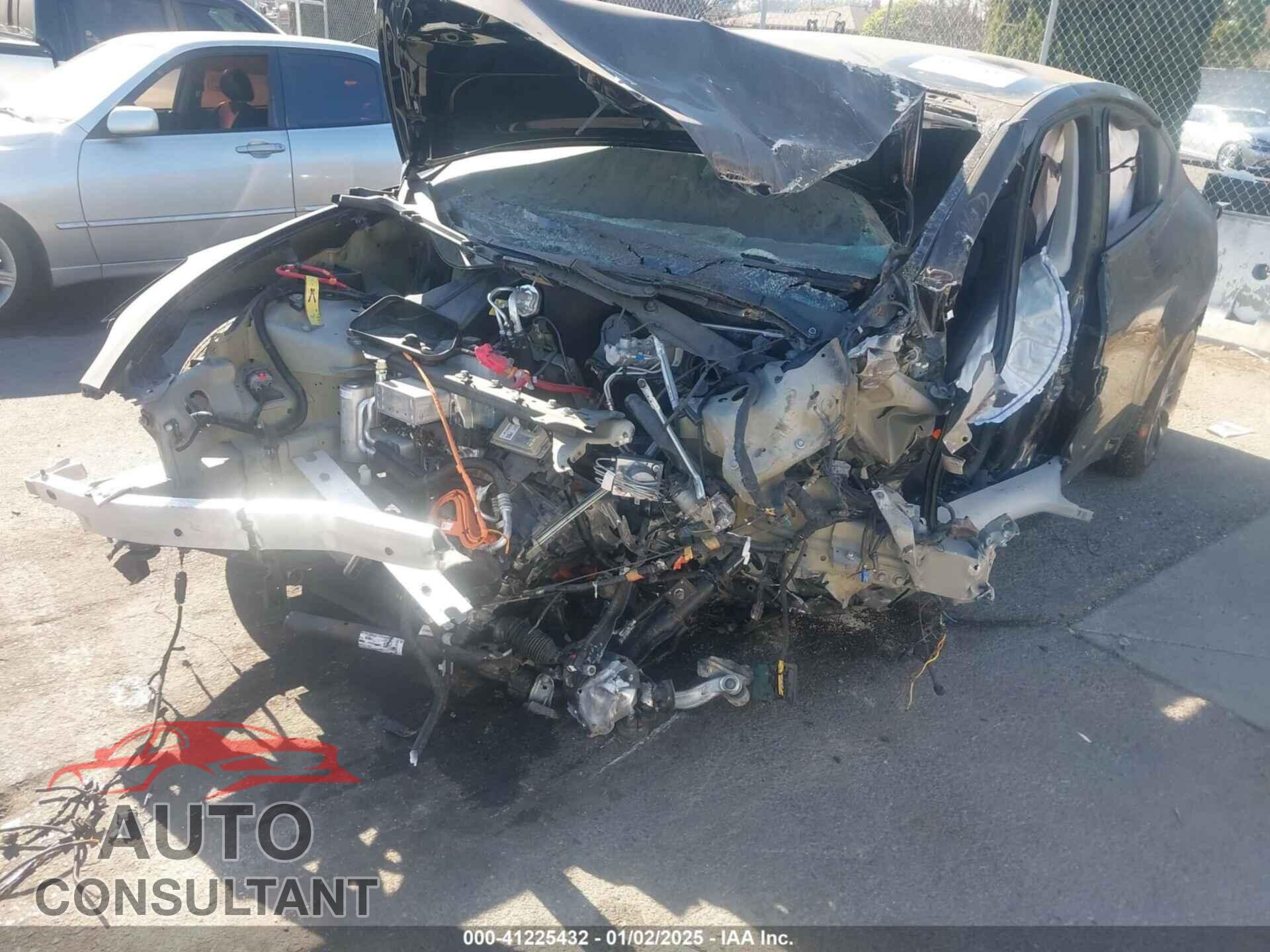 TESLA MODEL Y 2024 - 7SAYGDEF7RF021464