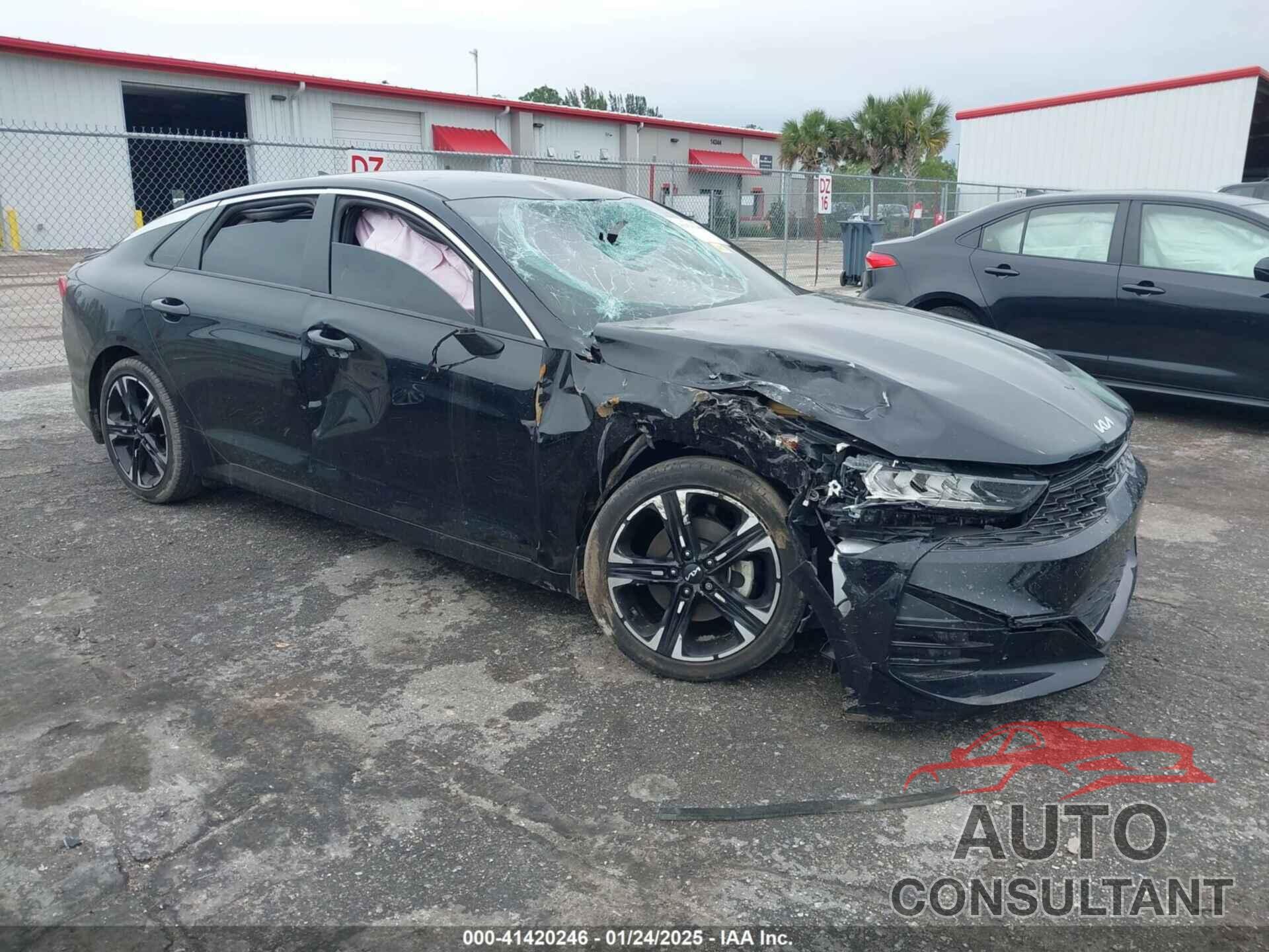 KIA K5 2022 - 5XXG64J29NG124116
