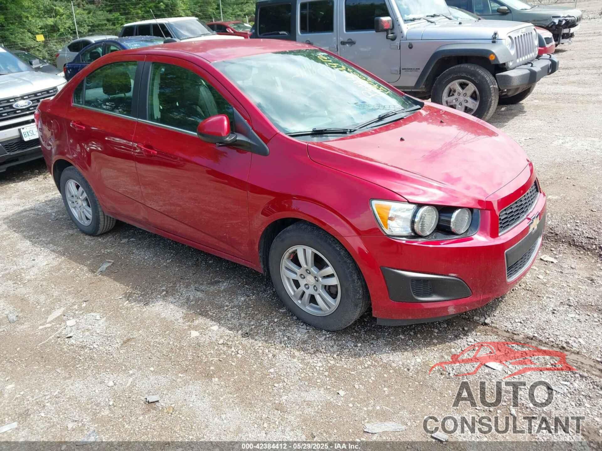 CHEVROLET SONIC 2015 - 1G1JC5SH2F4151136
