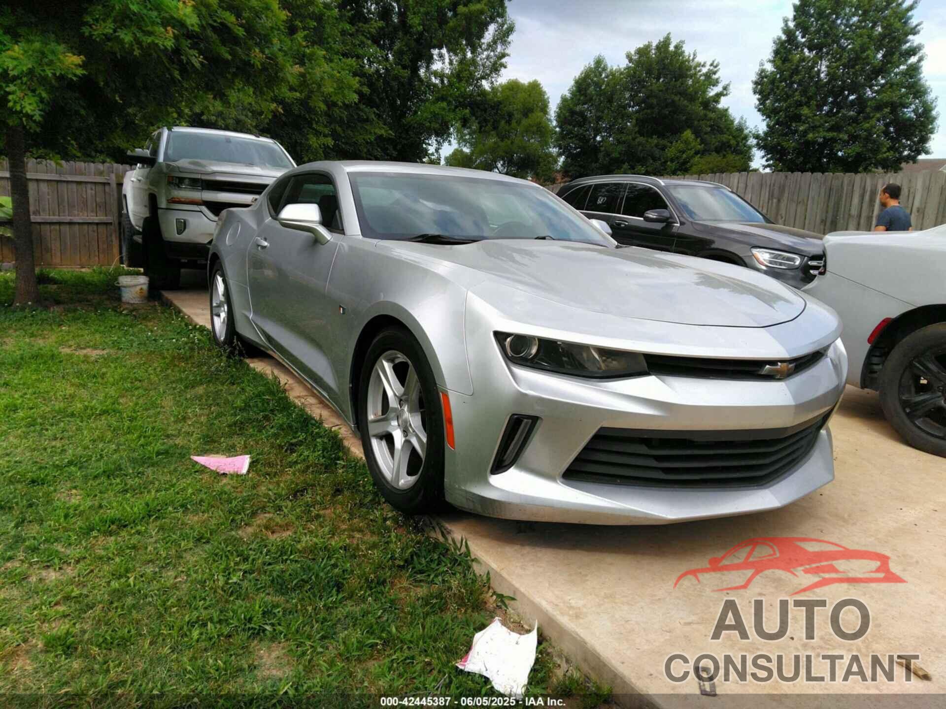 CHEVROLET CAMARO 2018 - 1G1FB1RS5J0146418