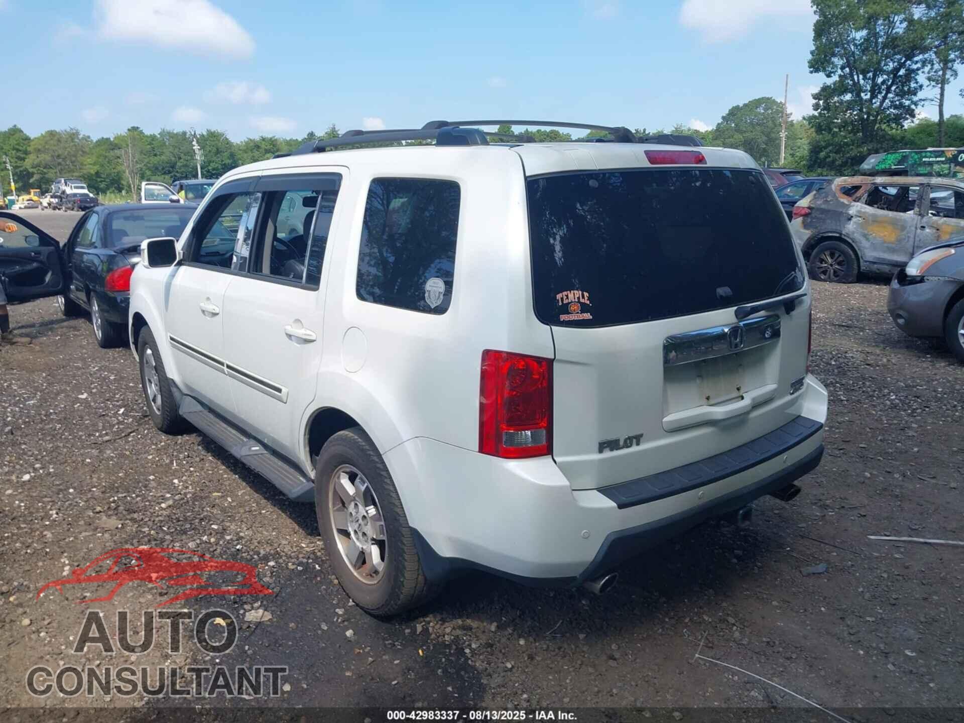 HONDA PILOT 2011 - 5FNYF4H97BB028586