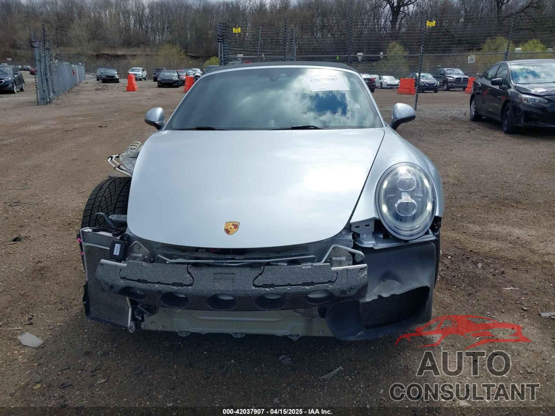 PORSCHE 911 2015 - WP0CB2A93FS143179