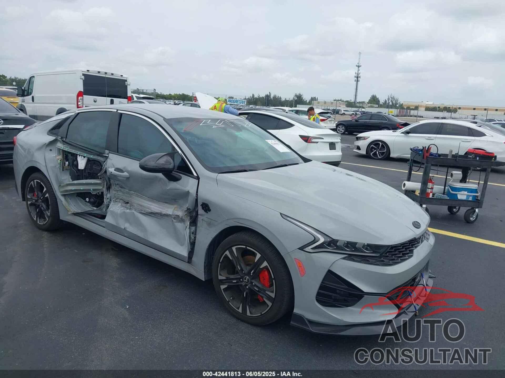 KIA K5 2024 - 5XXG64J25RG254240