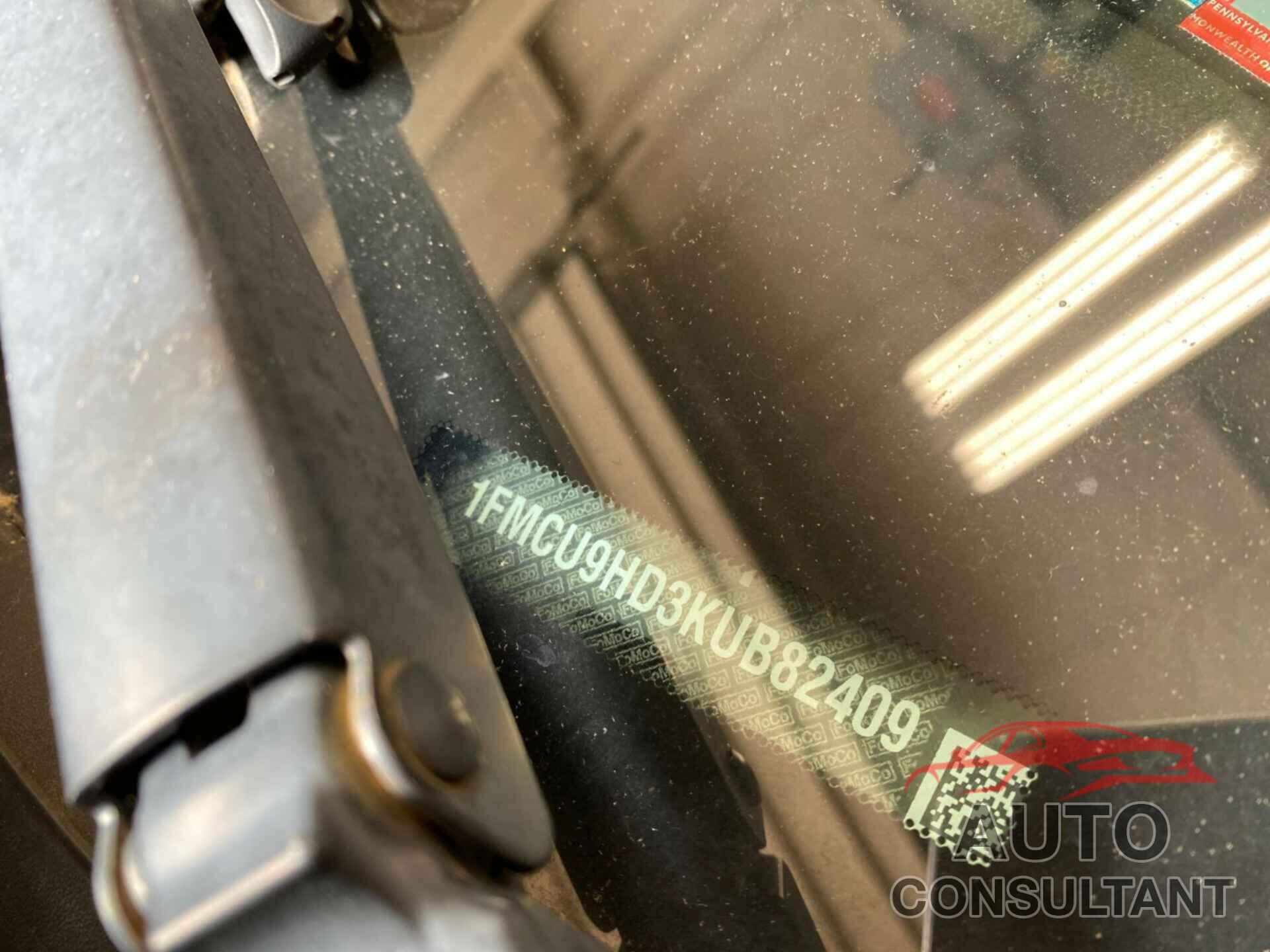 FORD ESCAPE 2019 - 1FMCU9HD3KUB82409