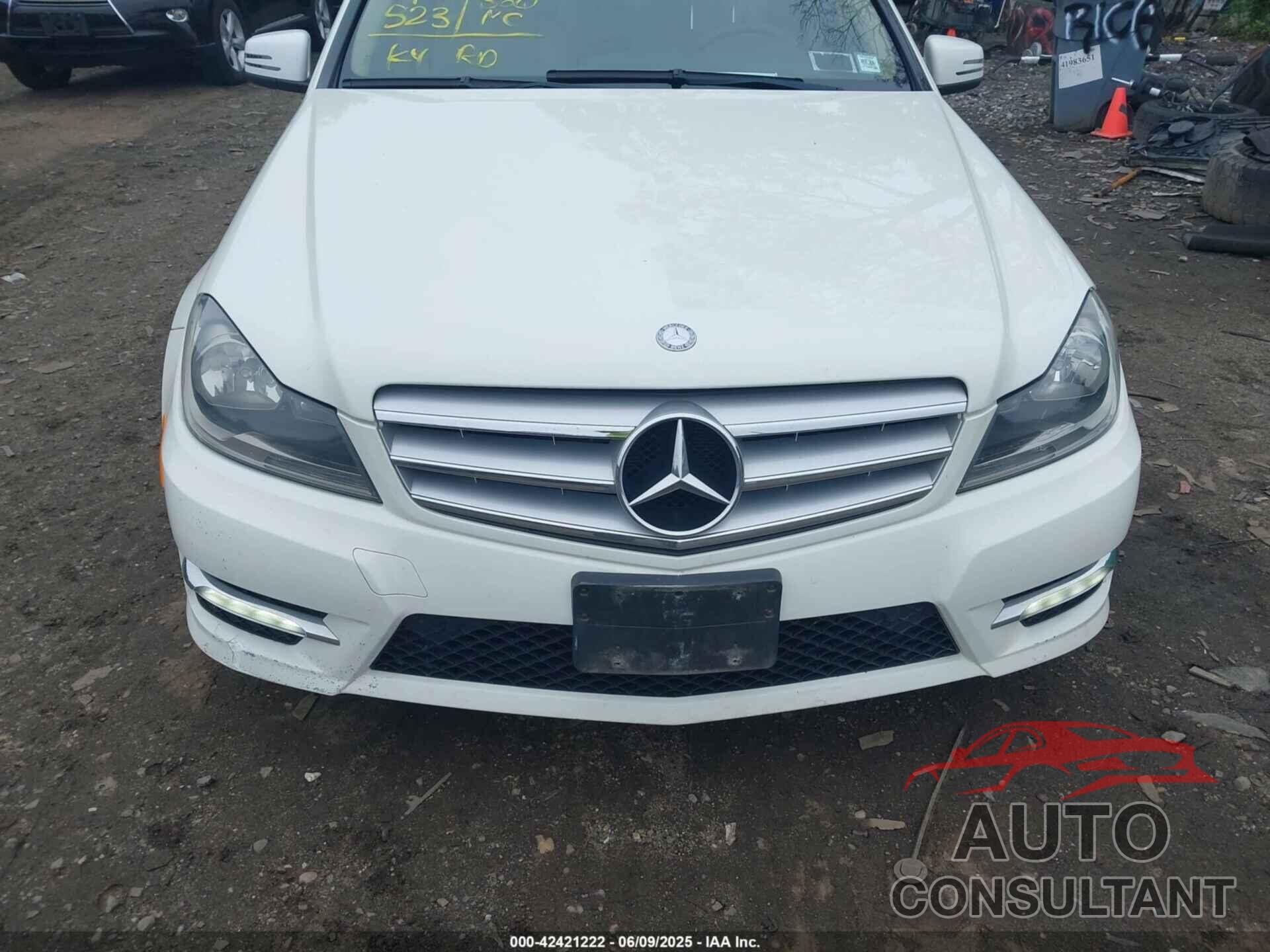 MERCEDES-BENZ C 300 2012 - WDDGF8BB4CR214277